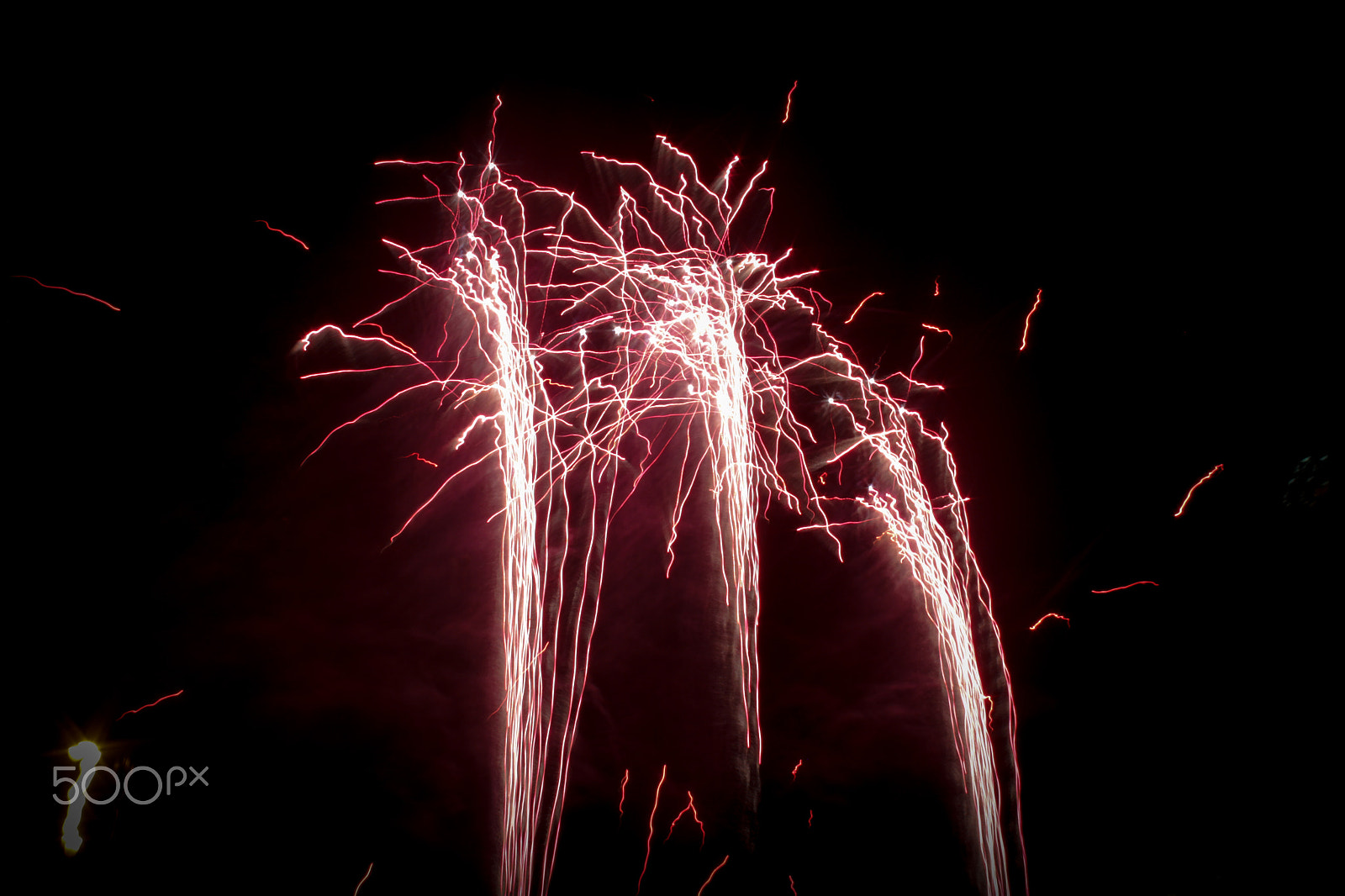 Canon EOS 600D (Rebel EOS T3i / EOS Kiss X5) + Canon EF 20mm F2.8 USM sample photo. Milwaukee fireworks photography