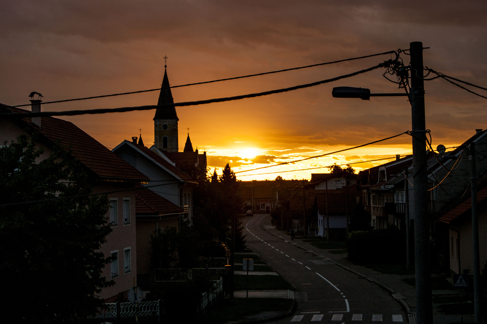 Sony Alpha DSLR-A380 + Sony DT 18-55mm F3.5-5.6 SAM sample photo. Fiery sky photography