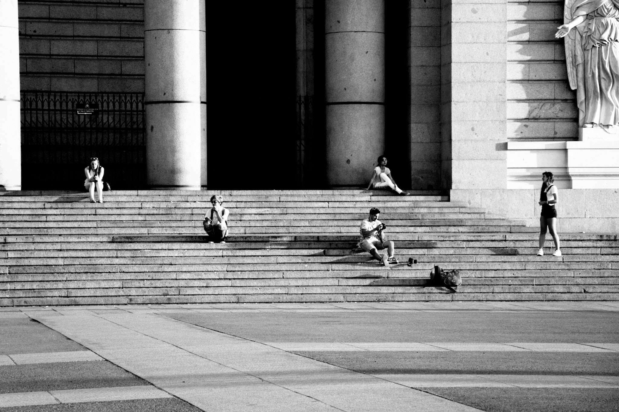 Canon EOS 760D (EOS Rebel T6s / EOS 8000D) sample photo. Stairs photography