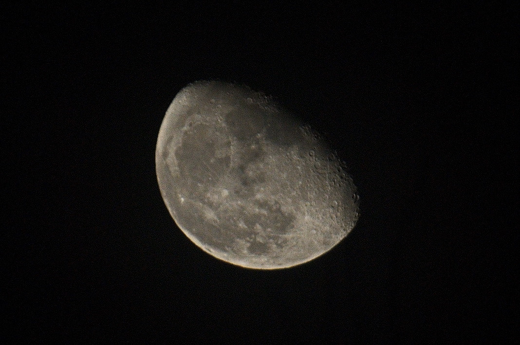 Nikon D3000 sample photo. Tonights moon photography