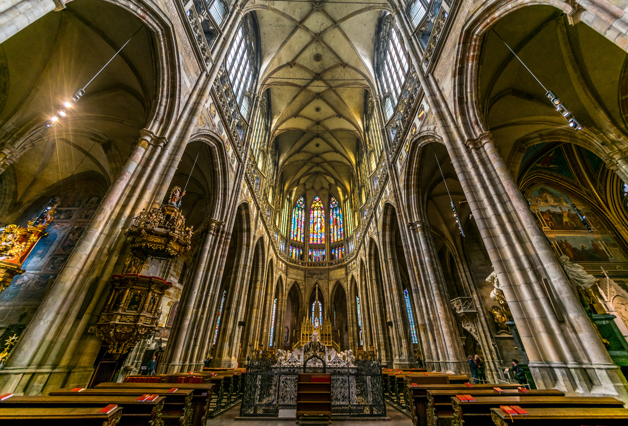 Sigma 8-16mm F4.5-5.6 DC HSM sample photo. Church photography