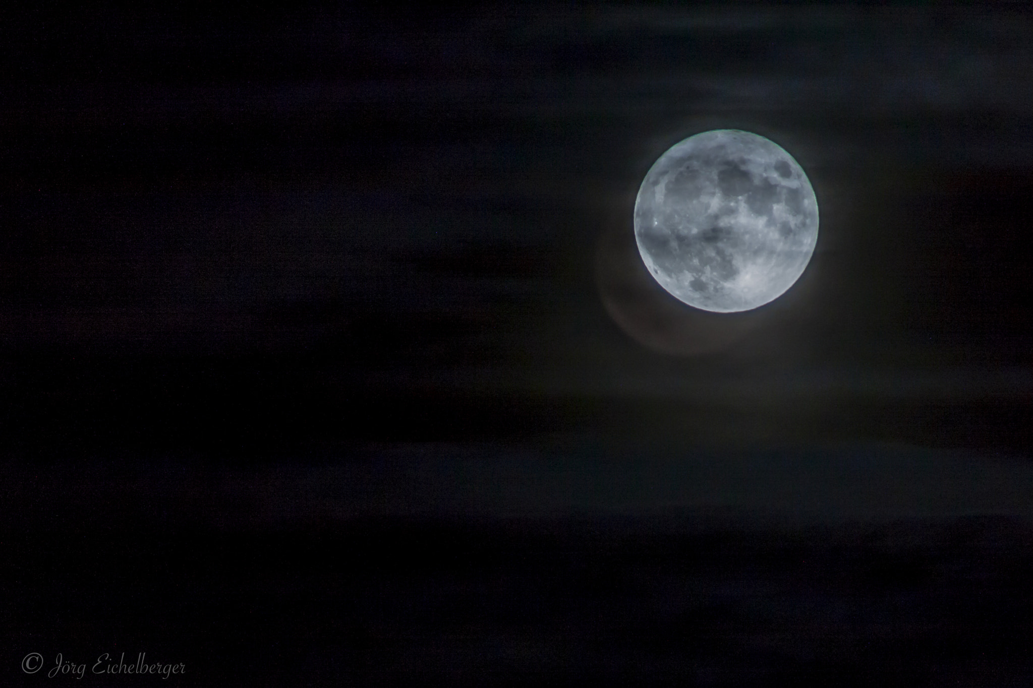 Canon EOS 50D sample photo. Veiled moon photography