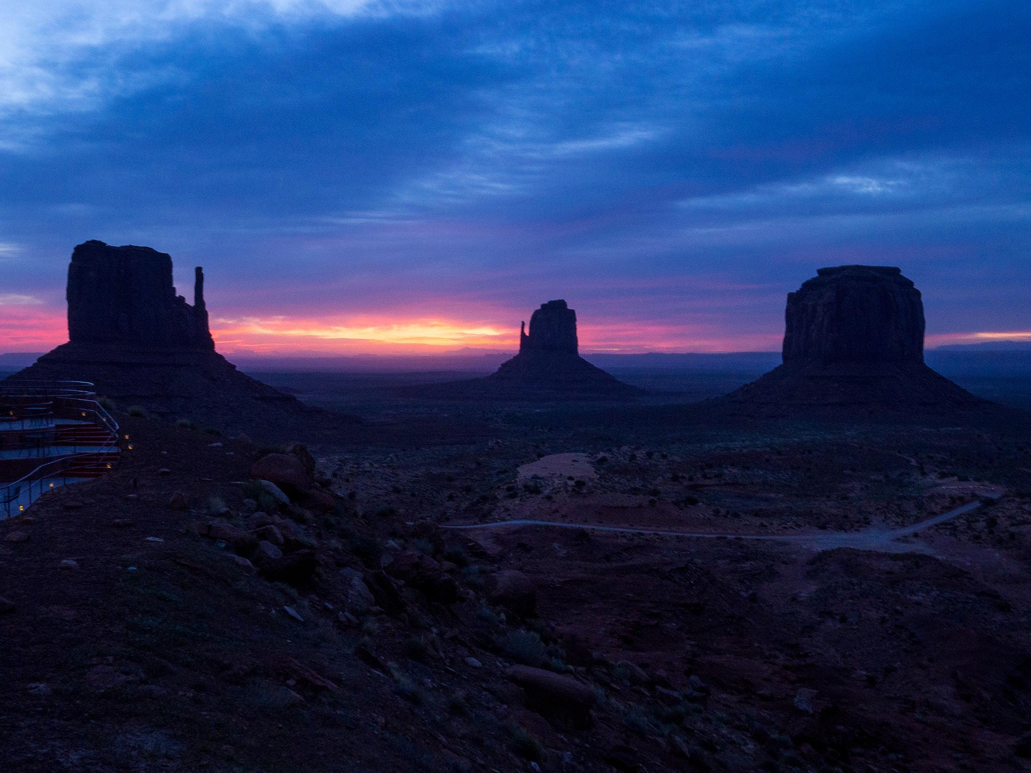 Olympus OM-D E-M10 + OLYMPUS M.9-18mm F4.0-5.6 sample photo. Monument valley photography