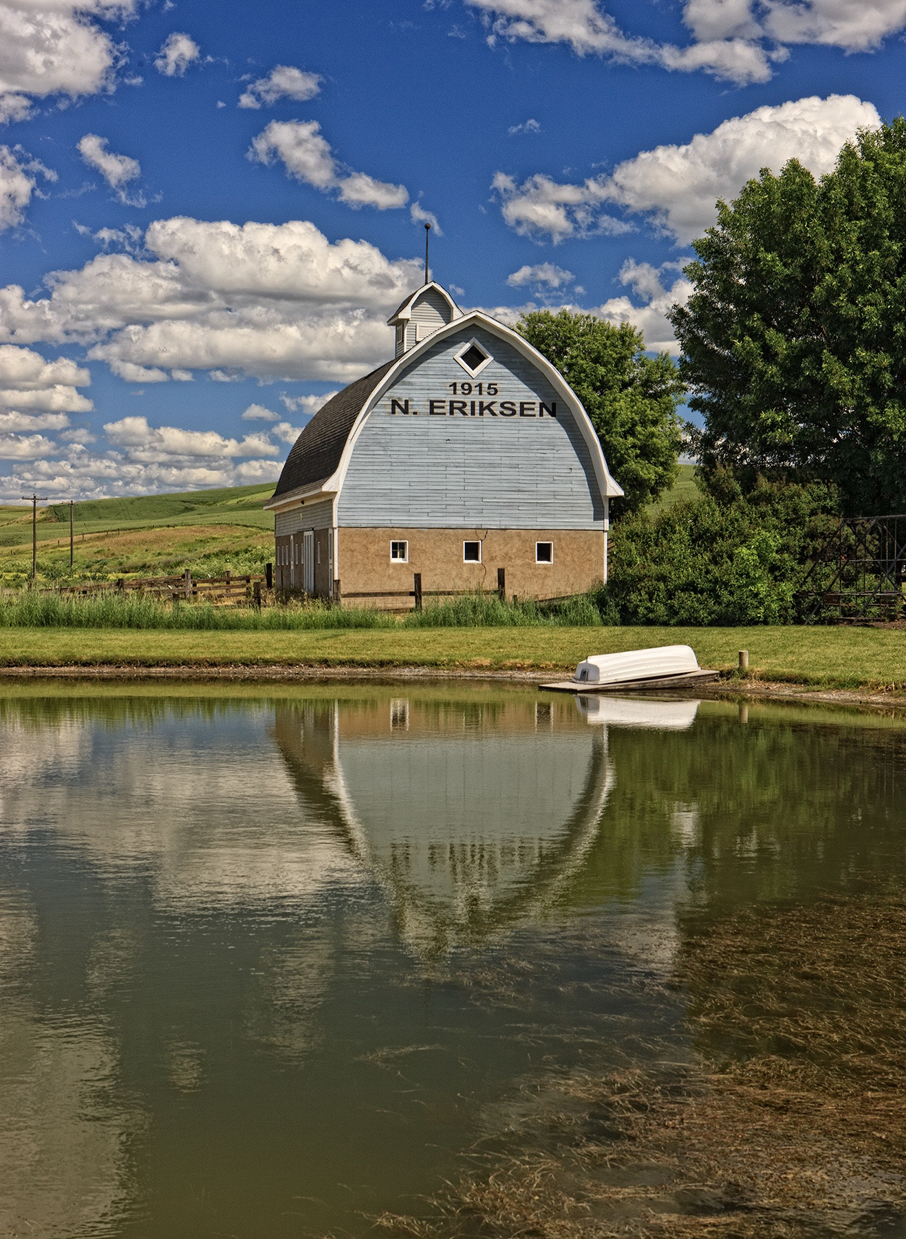 Canon EOS-1Ds Mark III sample photo. Barn reflections, palouse wa photography
