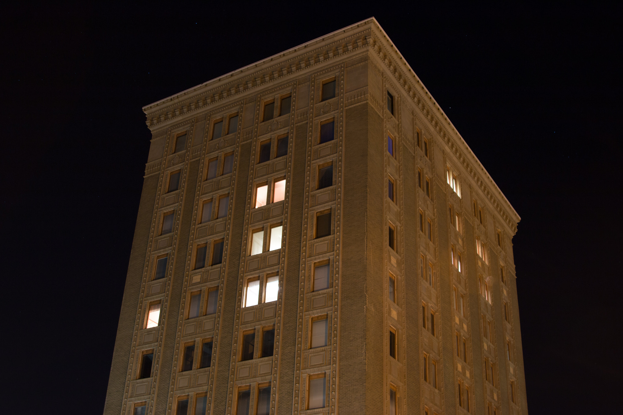 Canon EF 28-105mm f/3.5-4.5 USM sample photo. Working late photography