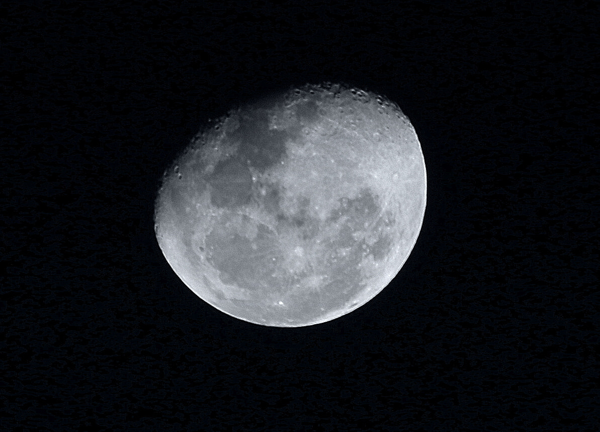 Canon EOS 6D + Canon EF 70-200mm F2.8L IS II USM sample photo. November moon photography