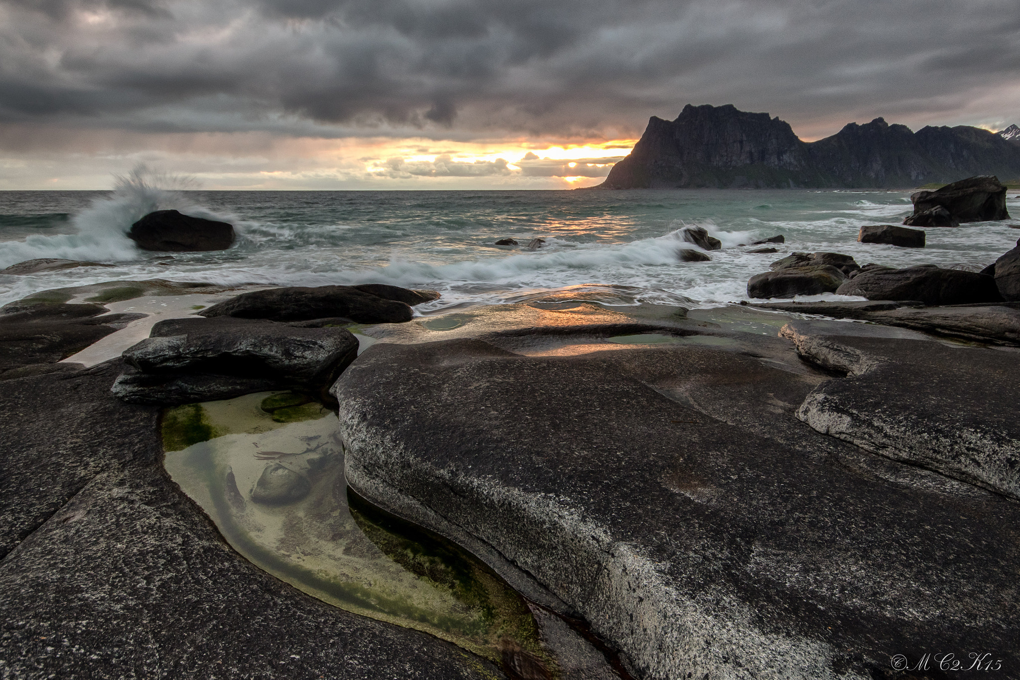 Sigma 10-20mm F4-5.6 EX DC HSM sample photo. Uttakleiv - lofoten photography