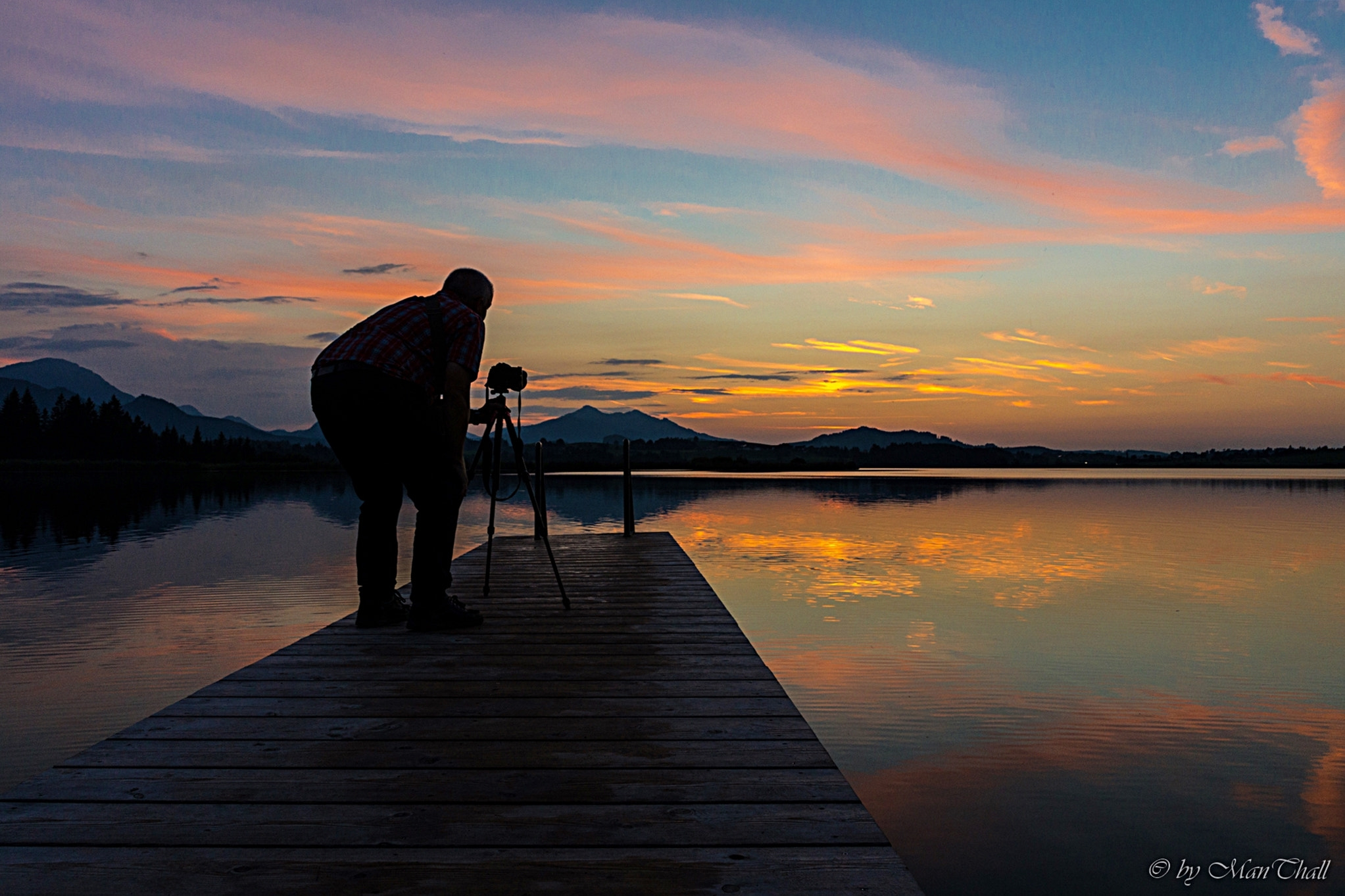 Sony DT 18-135mm F3.5-5.6 SAM sample photo. Men at work.... photography