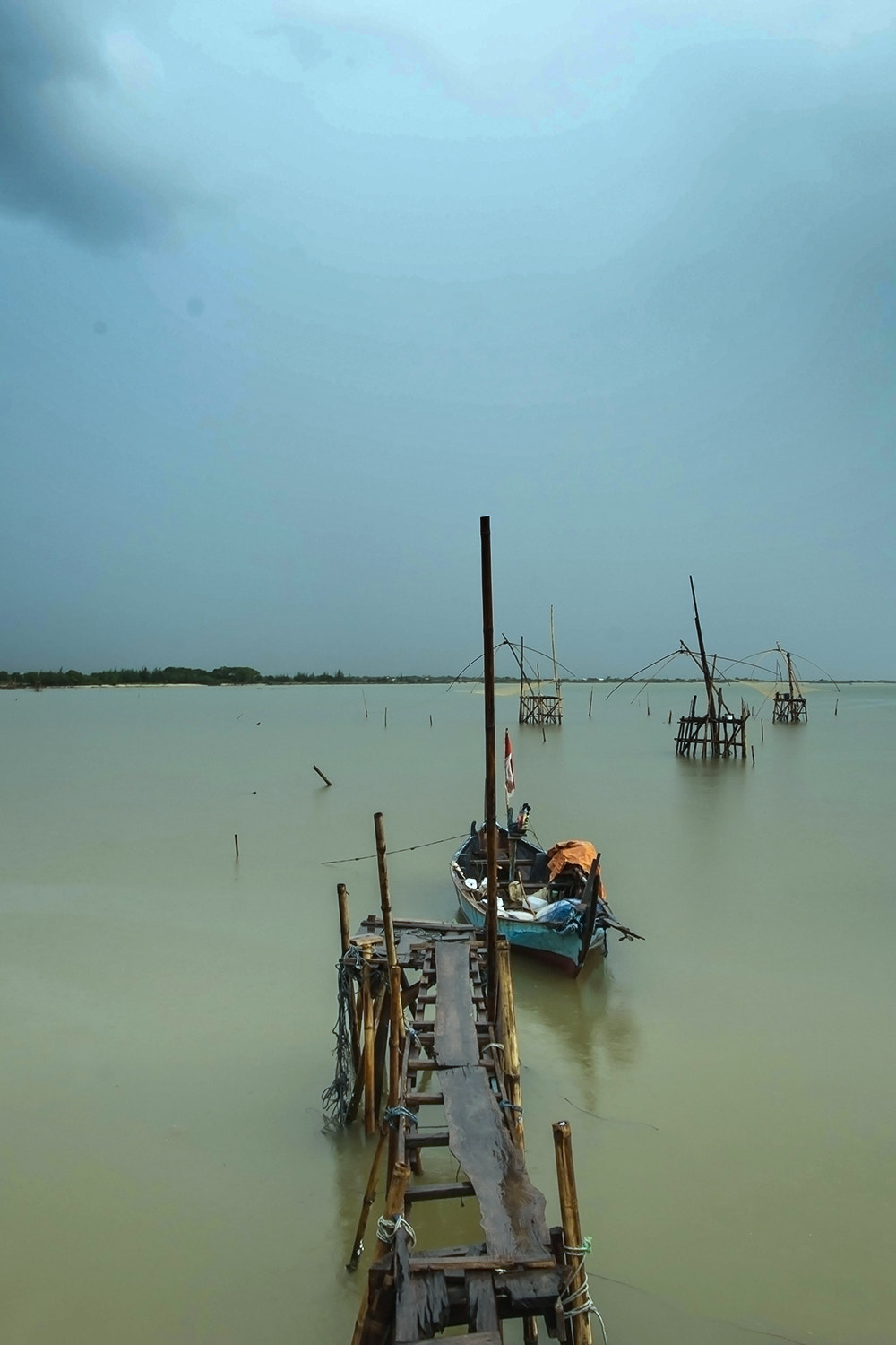 Fujifilm XC 16-50mm F3.5-5.6 OIS II sample photo. Soon after the rain stoped photography