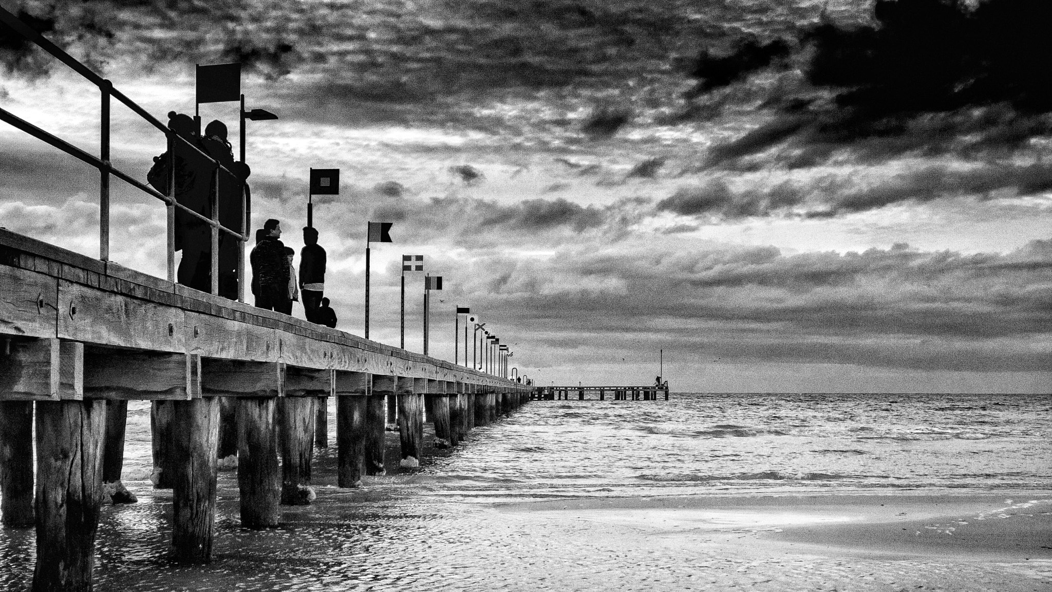 iPhone 7 Plus back camera 6.6mm f/2.8 sample photo. Frankston pier ii photography