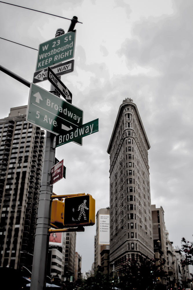 Canon EF 17-35mm f/2.8L sample photo. Broadway photography