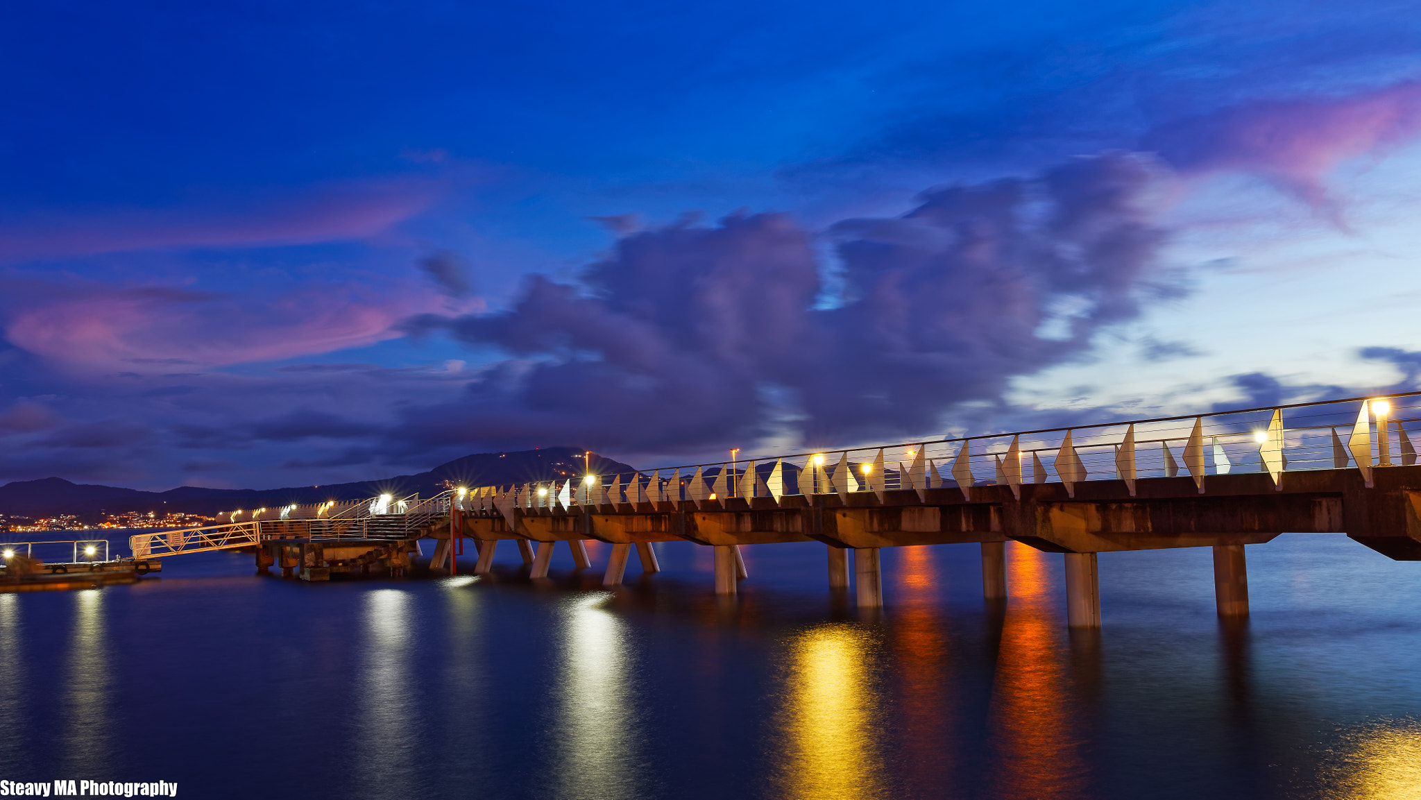 Canon EF 35mm F1.4L II USM sample photo. Sunset on capital photography