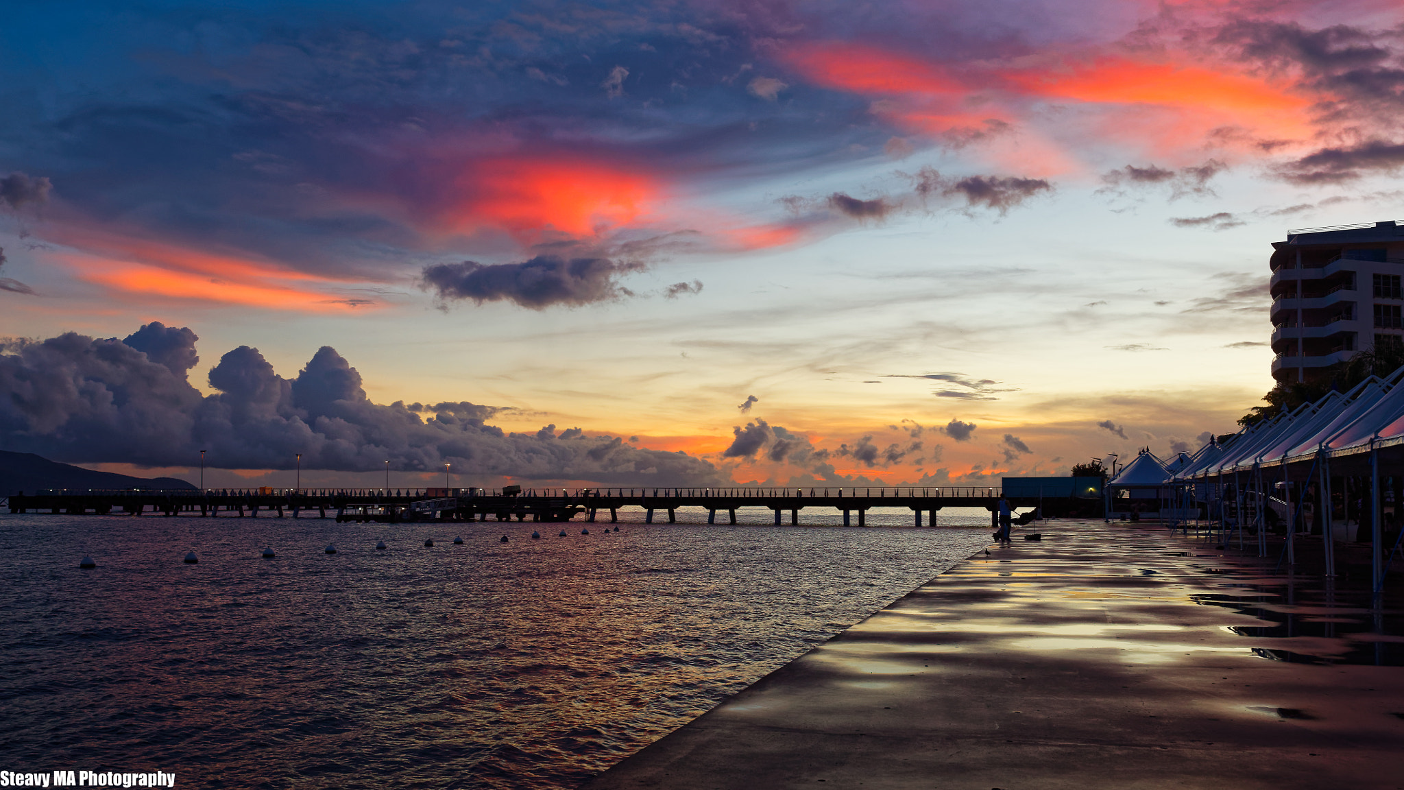Canon EF 35mm F1.4L II USM sample photo. Sunset on capital vol2 photography