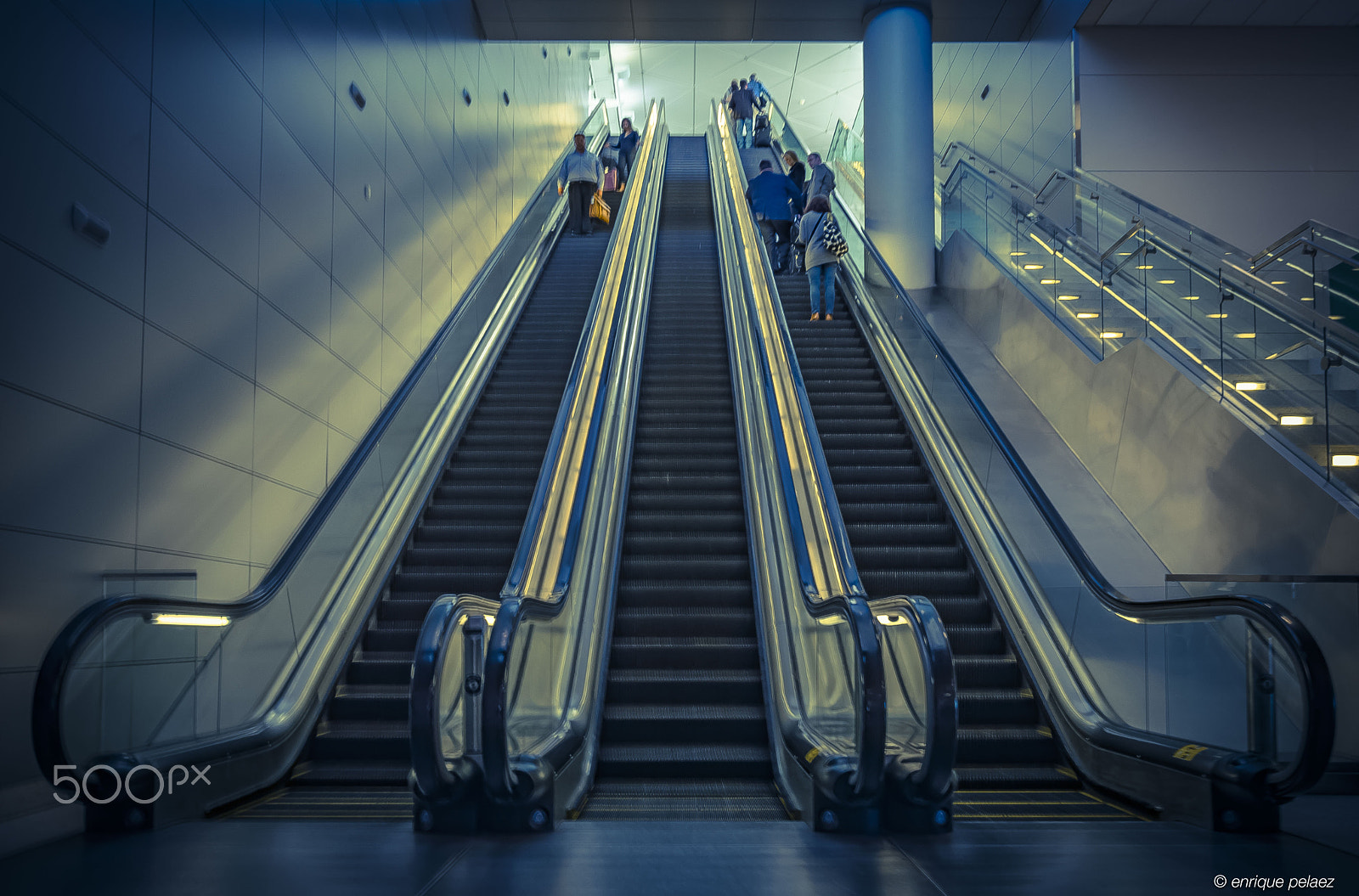 Sigma 10-20mm F3.5 EX DC HSM sample photo. Dallas airport photography