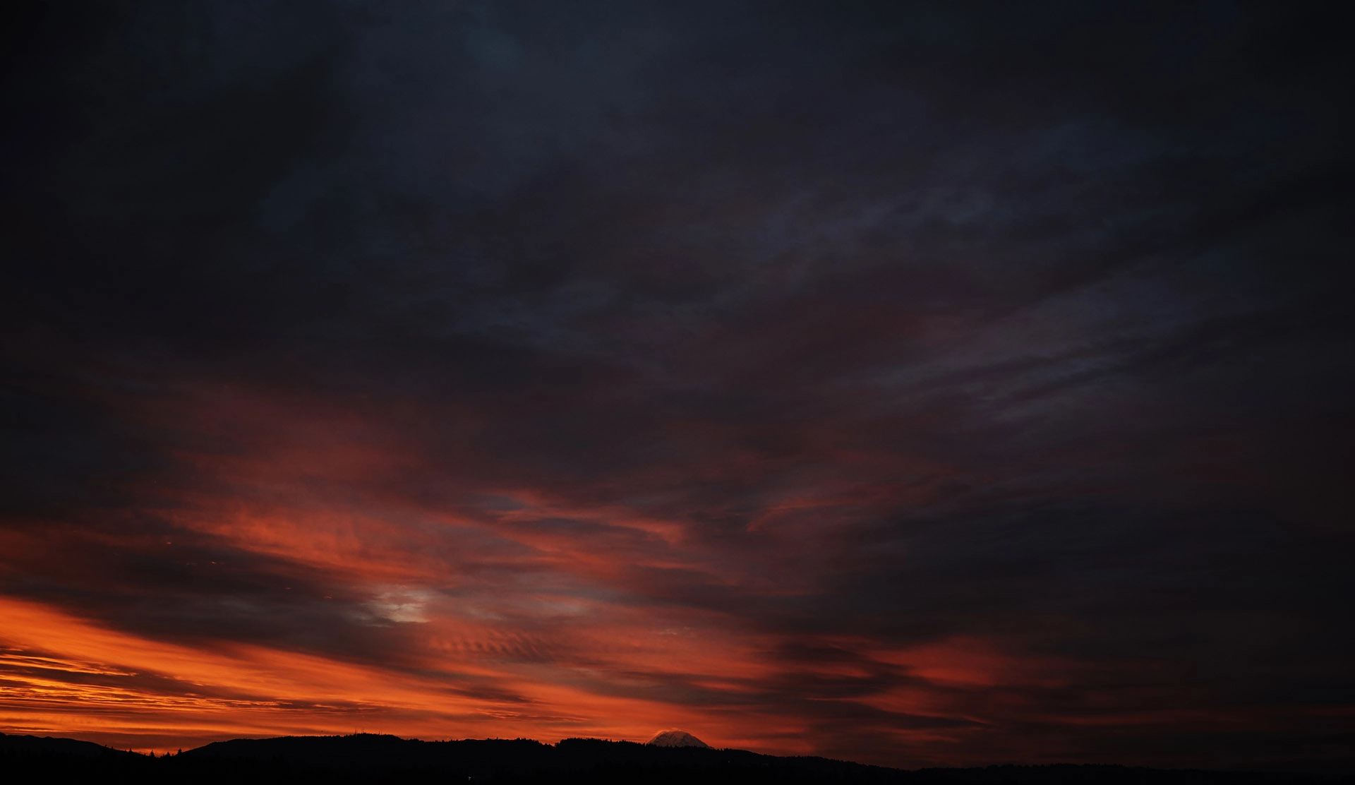 Sony Cyber-shot DSC-RX1R + Zeiss Sonnar T* 2/35 sample photo. Rainier in the distance photography