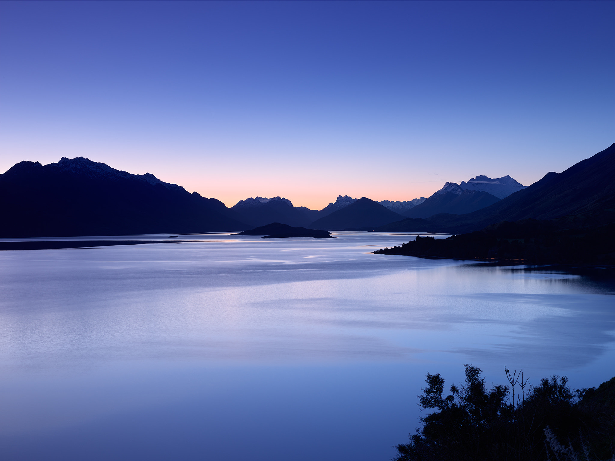 Phase One IQ3 100MP + Schneider LS 80mm f/2.8 sample photo. Lake wakatipu photography