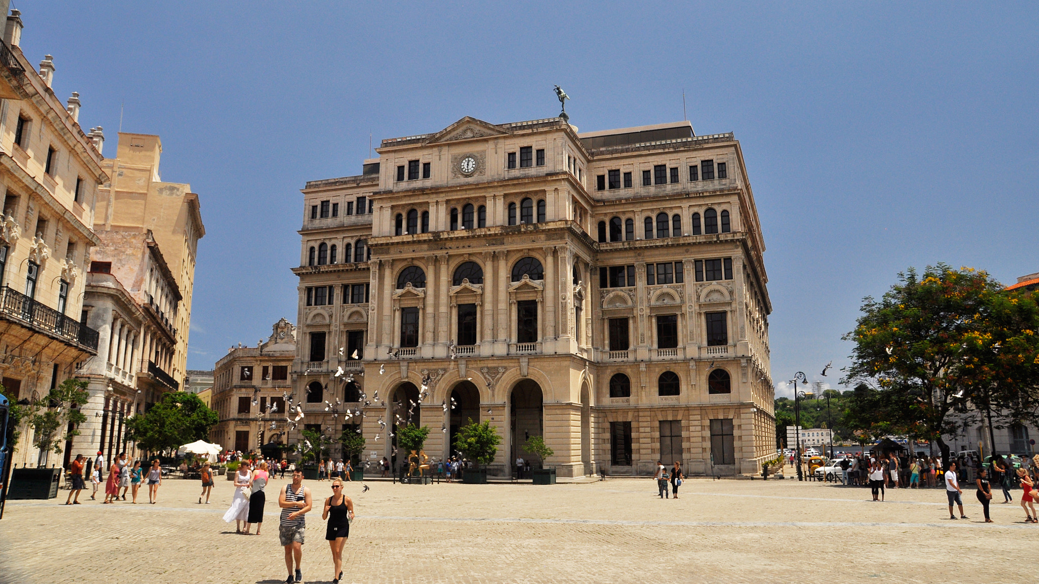 Sigma 18-200mm F3.5-6.3 II DC OS HSM sample photo. Havana noon photography