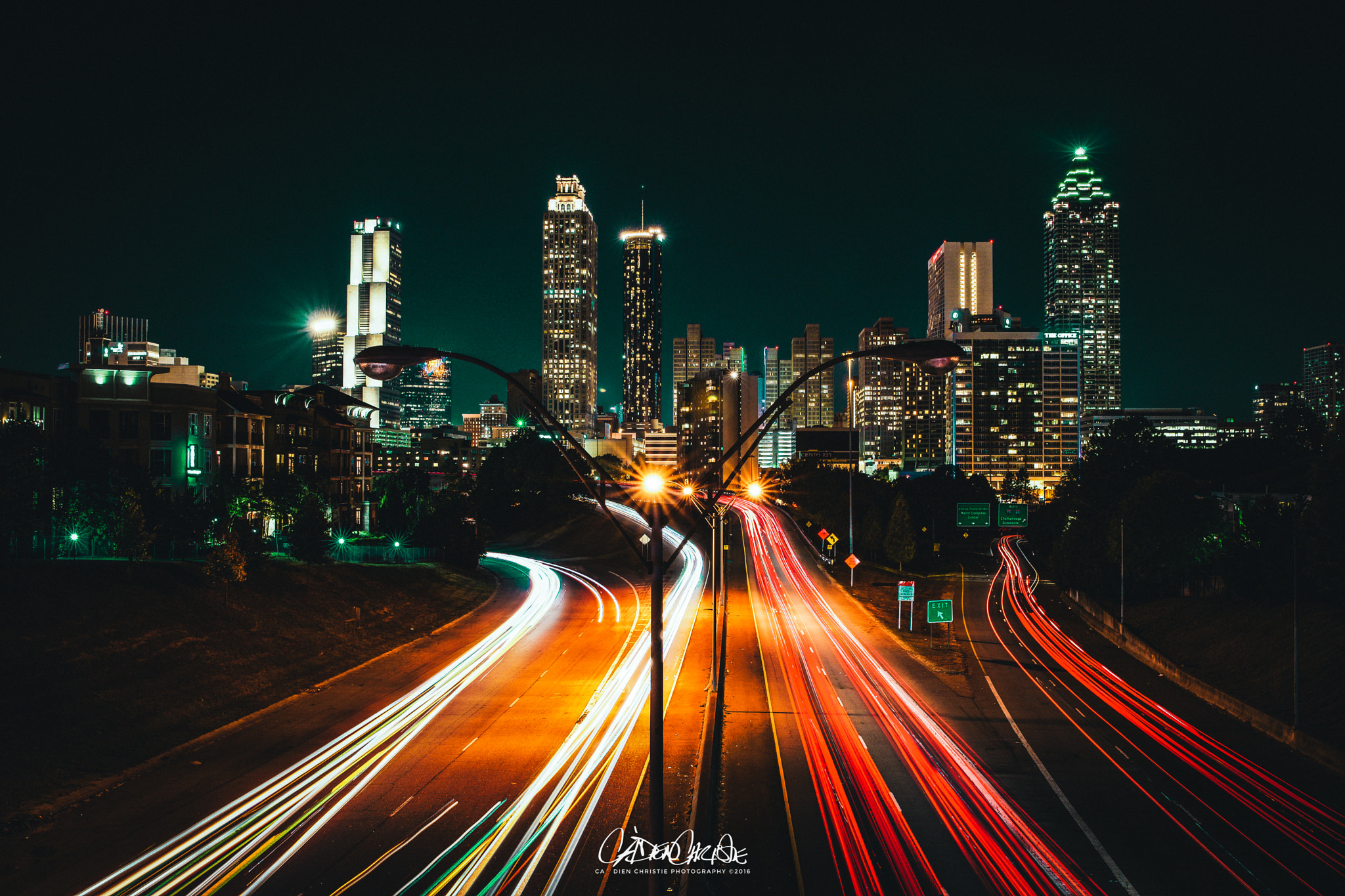 Sony a6300 + Sony Sonnar T* E 24mm F1.8 ZA sample photo. Views atl jackson street bridge photography