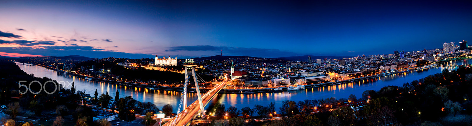 Tamron SP AF 17-50mm F2.8 XR Di II LD Aspherical (IF) sample photo. Sunset over bratislava photography
