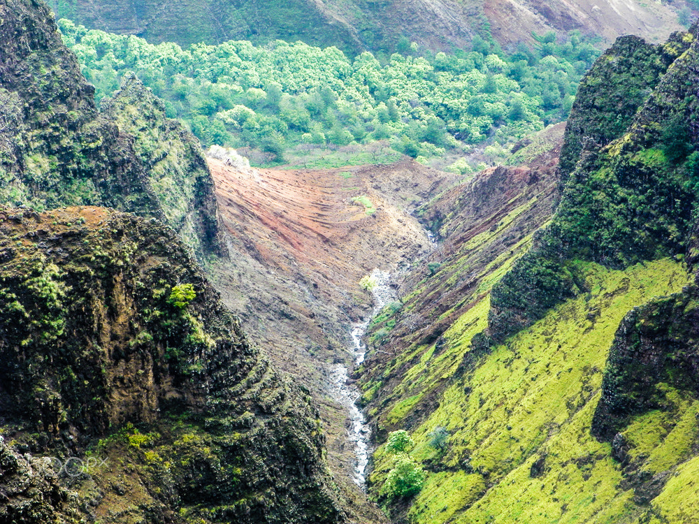 Kodak EasyShare Z981 sample photo. Stream - waimea canyon photography