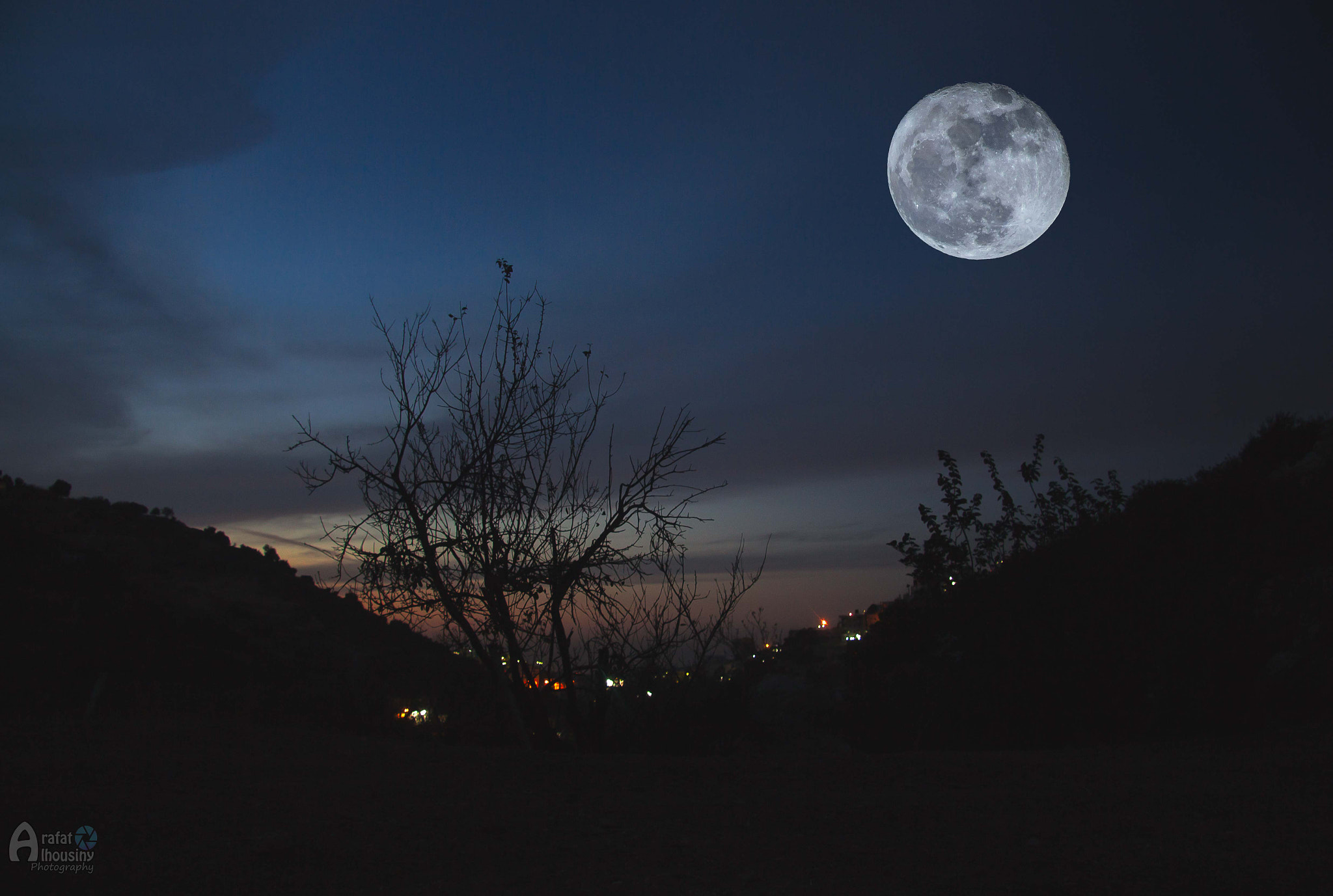 Canon EF-S 17-85mm F4-5.6 IS USM sample photo. Super moon photography