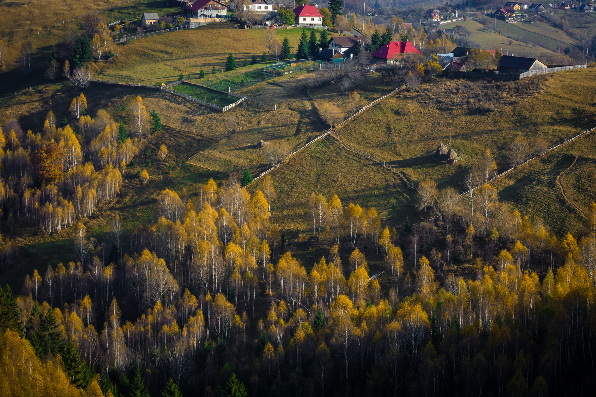 AF Zoom-Nikkor 35-105mm f/3.5-4.5 sample photo. Romanian landscape photography