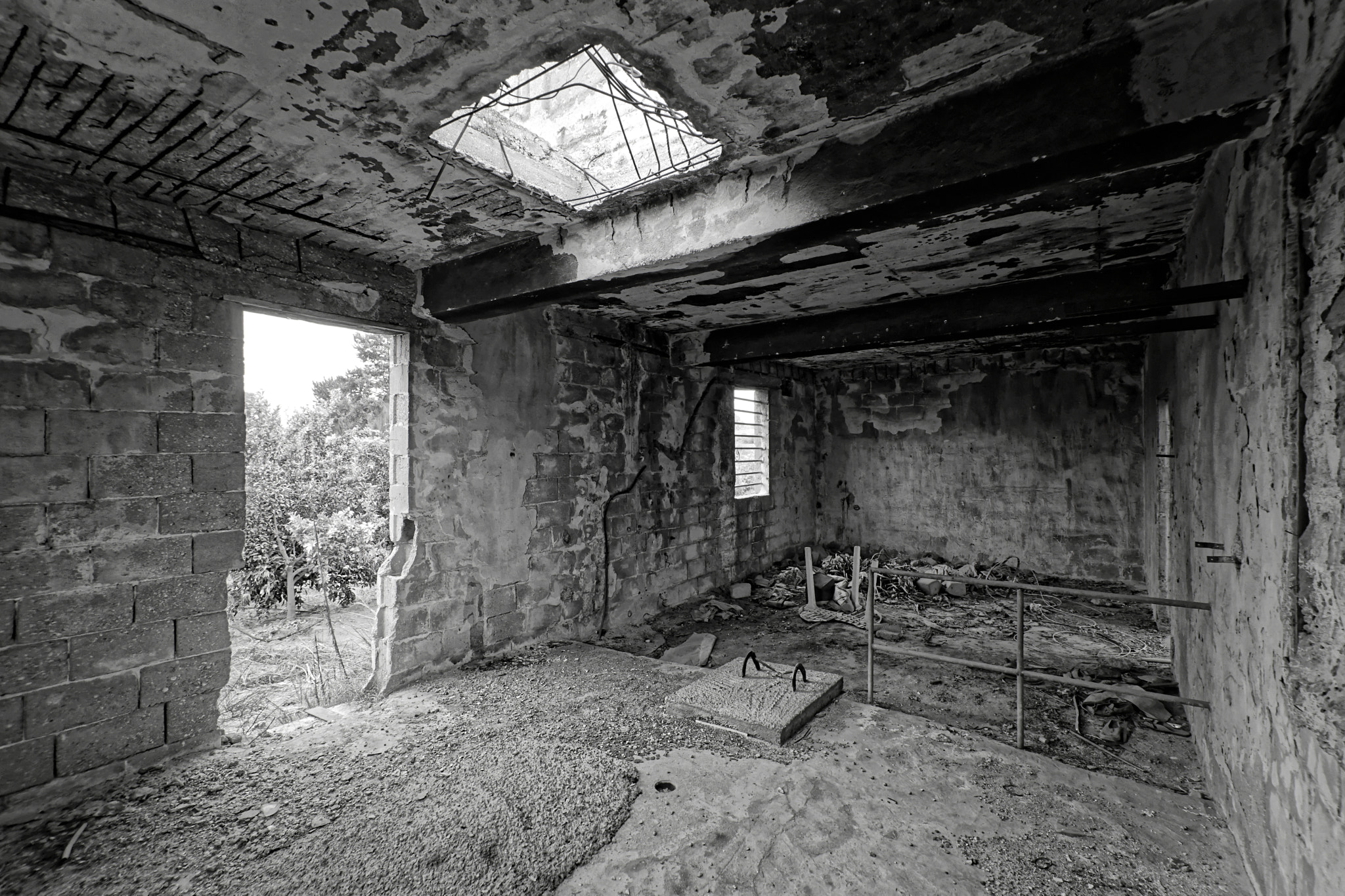 Sony a6300 + Sony E 10-18mm F4 OSS sample photo. Forsaken photography