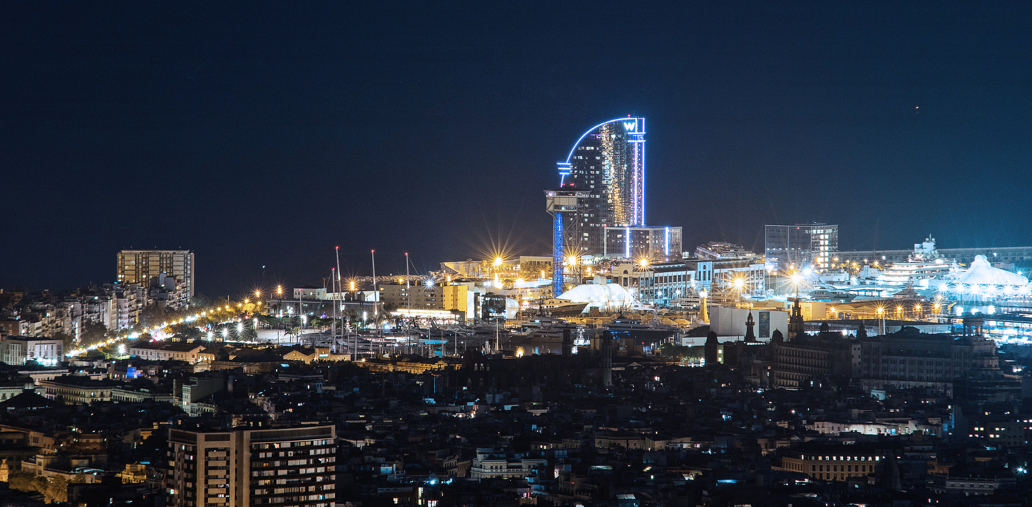 Canon EOS 7D Mark II + Sigma 70-200mm F2.8 EX DG OS HSM sample photo. Barcelona nightscape photography