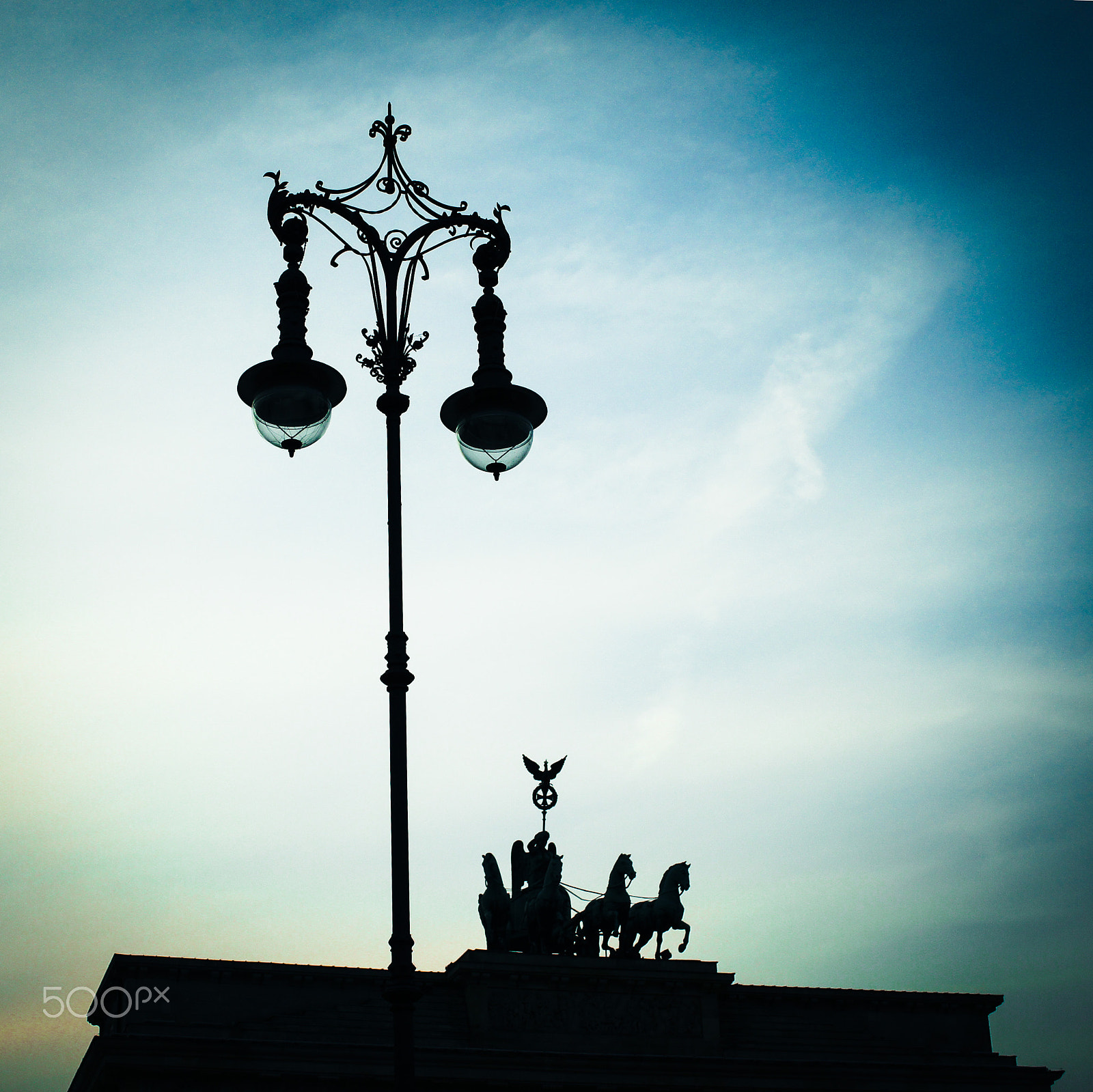 Sony Alpha NEX-5 + Sigma 30mm F2.8 EX DN sample photo. Brandenburger tor photography