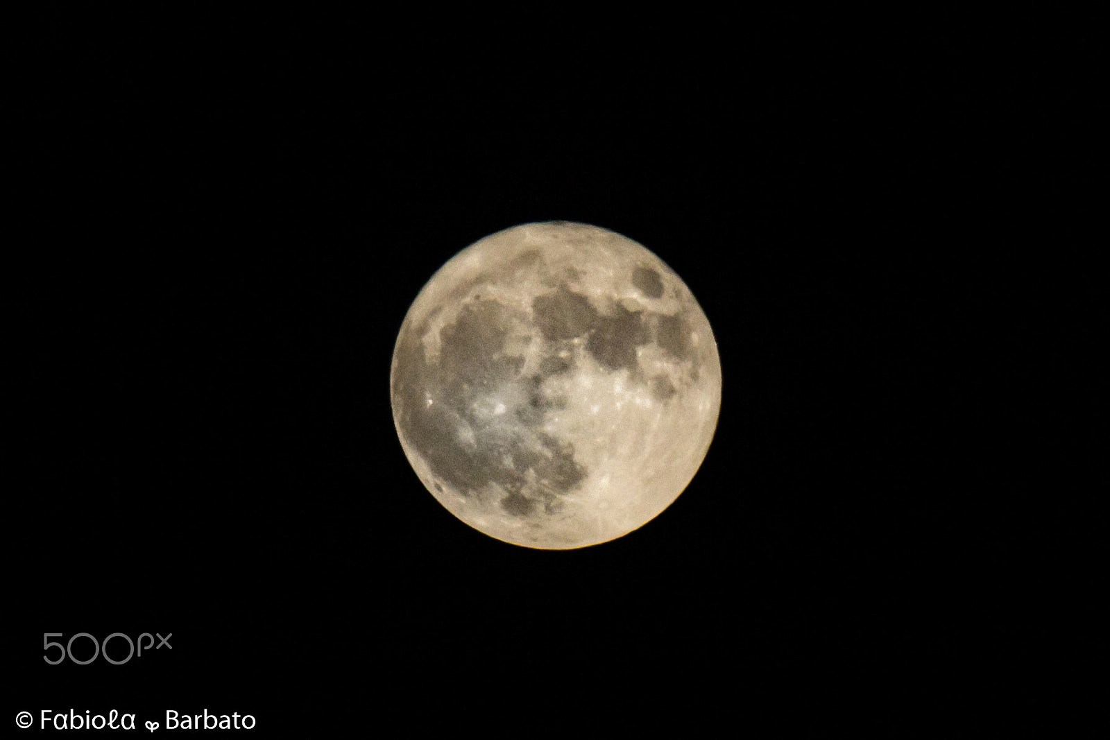 Canon EF-S 55-250mm F4-5.6 IS II sample photo. Moon photography