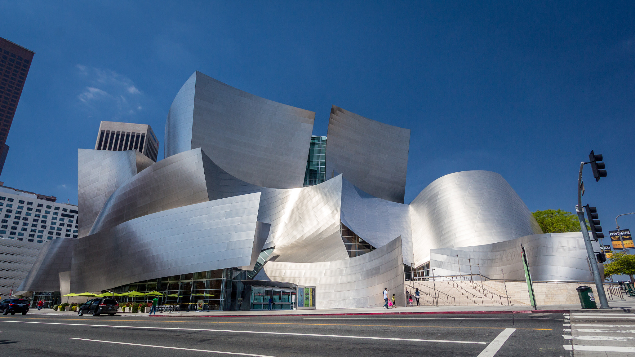 Canon EF-S 10-22mm F3.5-4.5 USM sample photo. Walt disney concert hall photography