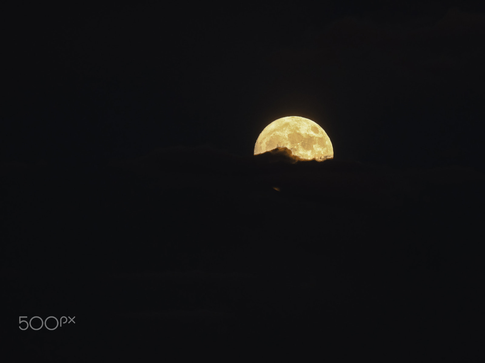 OLYMPUS 300mm Lens sample photo. Super moon photography