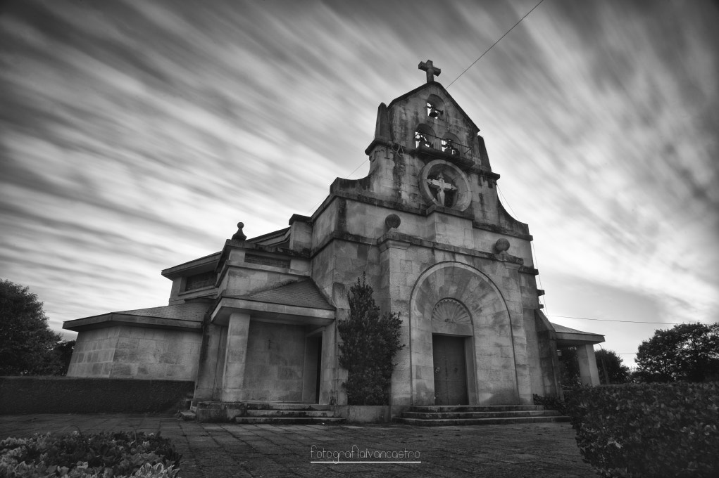 Nikon D3 + Nikon AF Nikkor 20mm F2.8D sample photo. Iglesia poblado photography