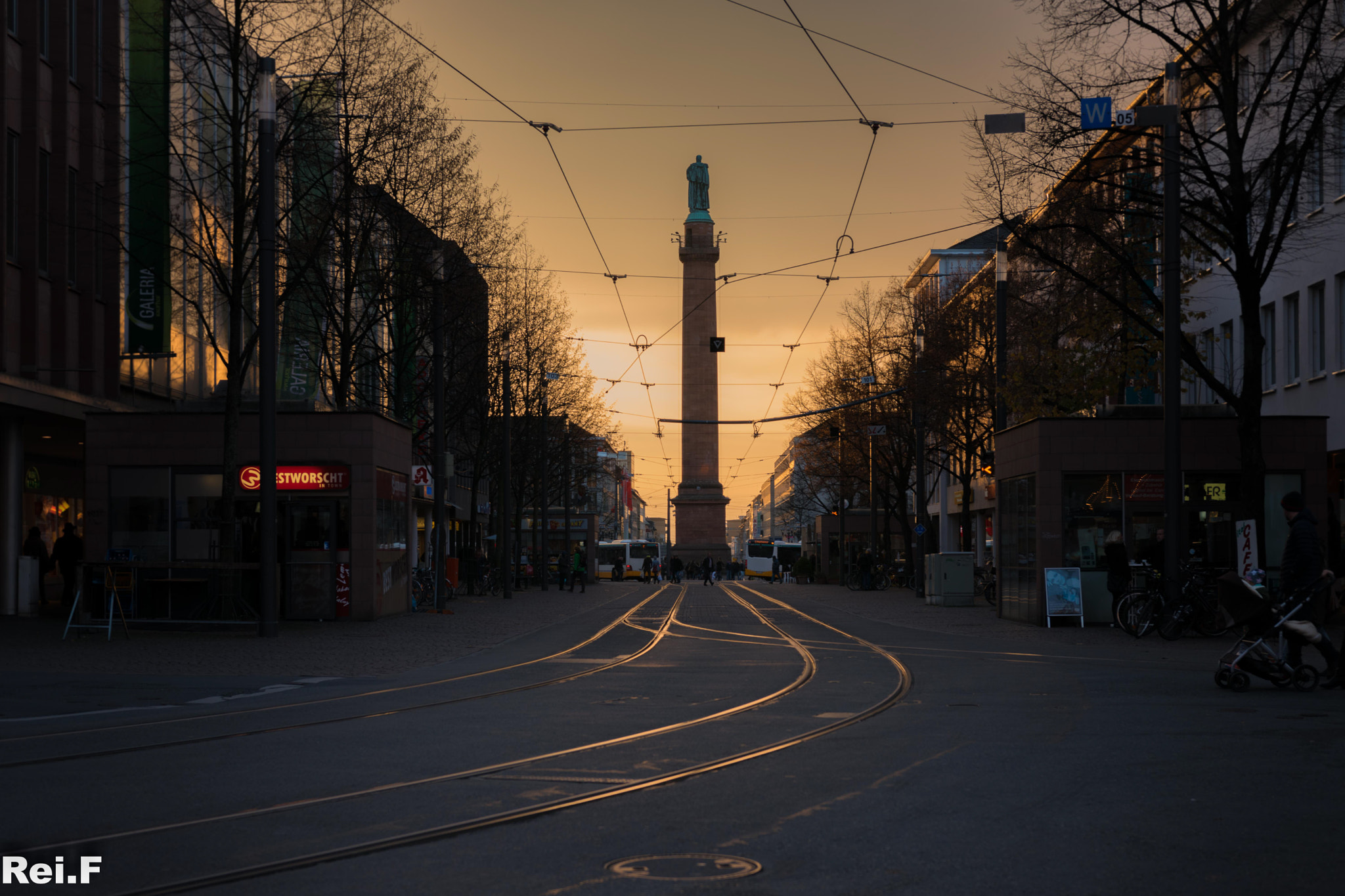 Nikon D5300 + Sigma 18-35mm F1.8 DC HSM Art sample photo. Langer ludwig im gegenlicht photography