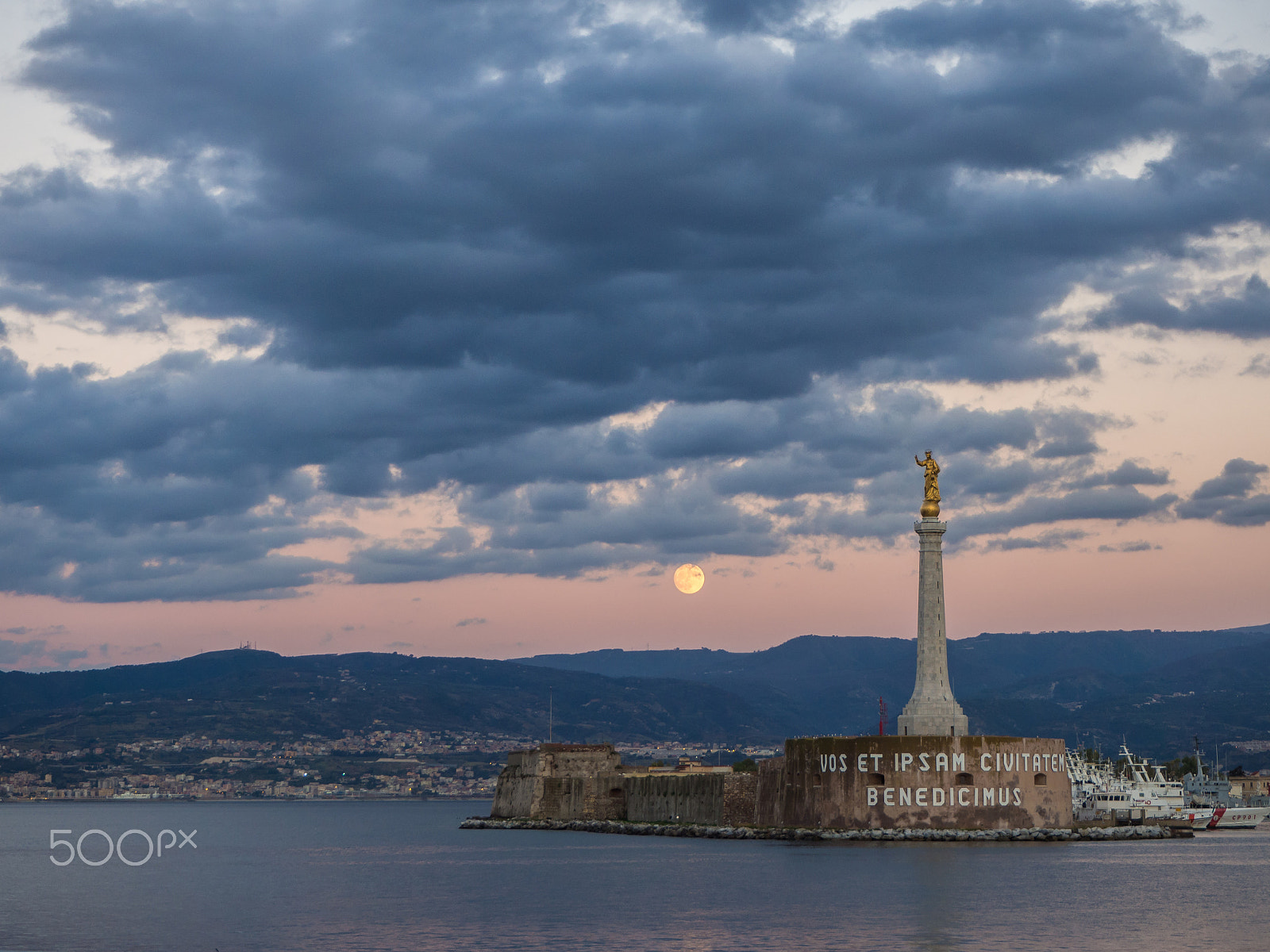 Olympus M.Zuiko Digital ED 14-42mm F3.5-5.6 EZ sample photo. Madonna of messina photography