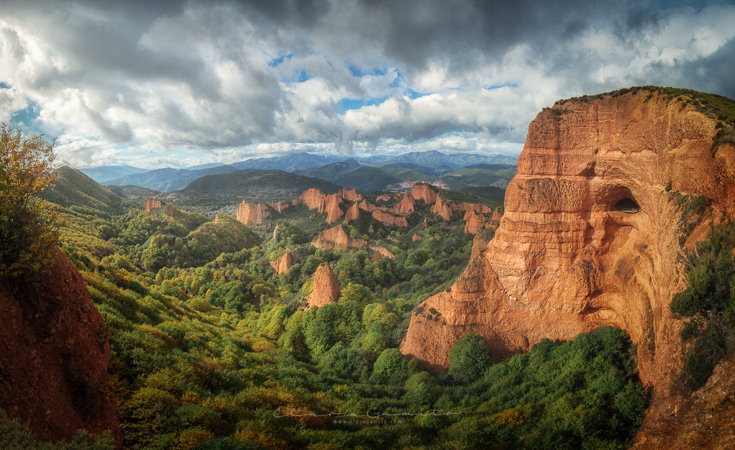 Olympus OM-D E-M10 sample photo. Las médulas photography