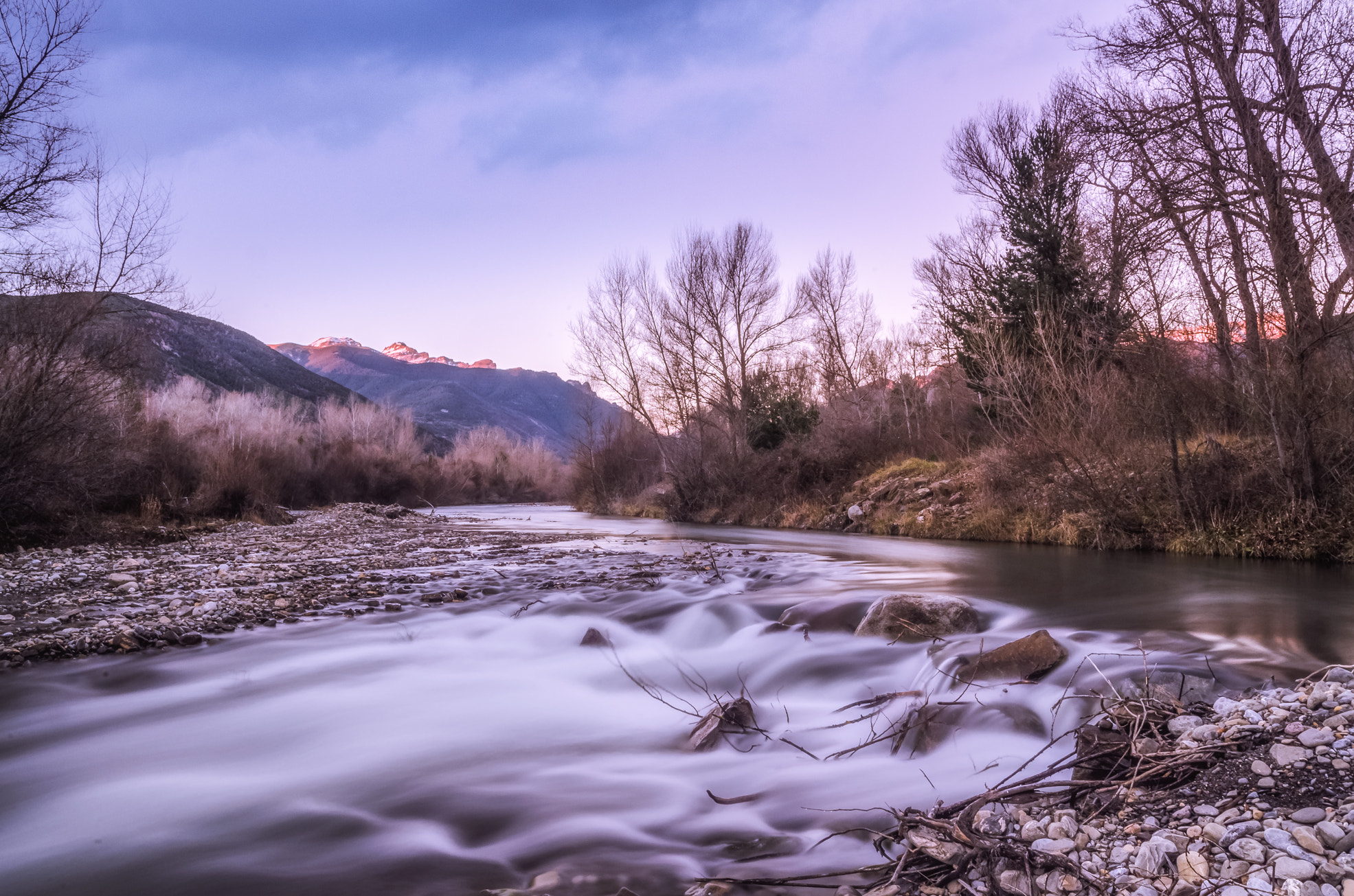 Nikon D7000 + Sigma 18-50mm F2.8 EX DC sample photo. Rio gállego photography