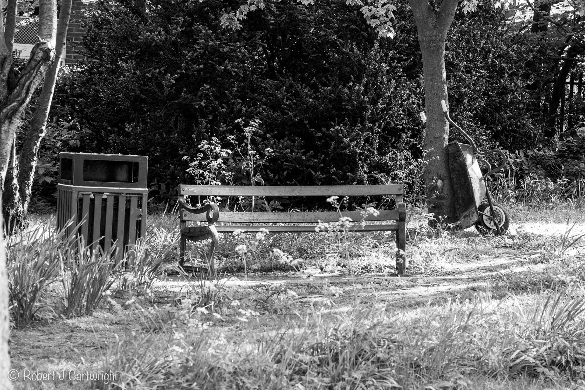 Fujifilm X-E1 + Fujifilm XC 50-230mm F4.5-6.7 OIS sample photo. Bench, bin & barrow photography