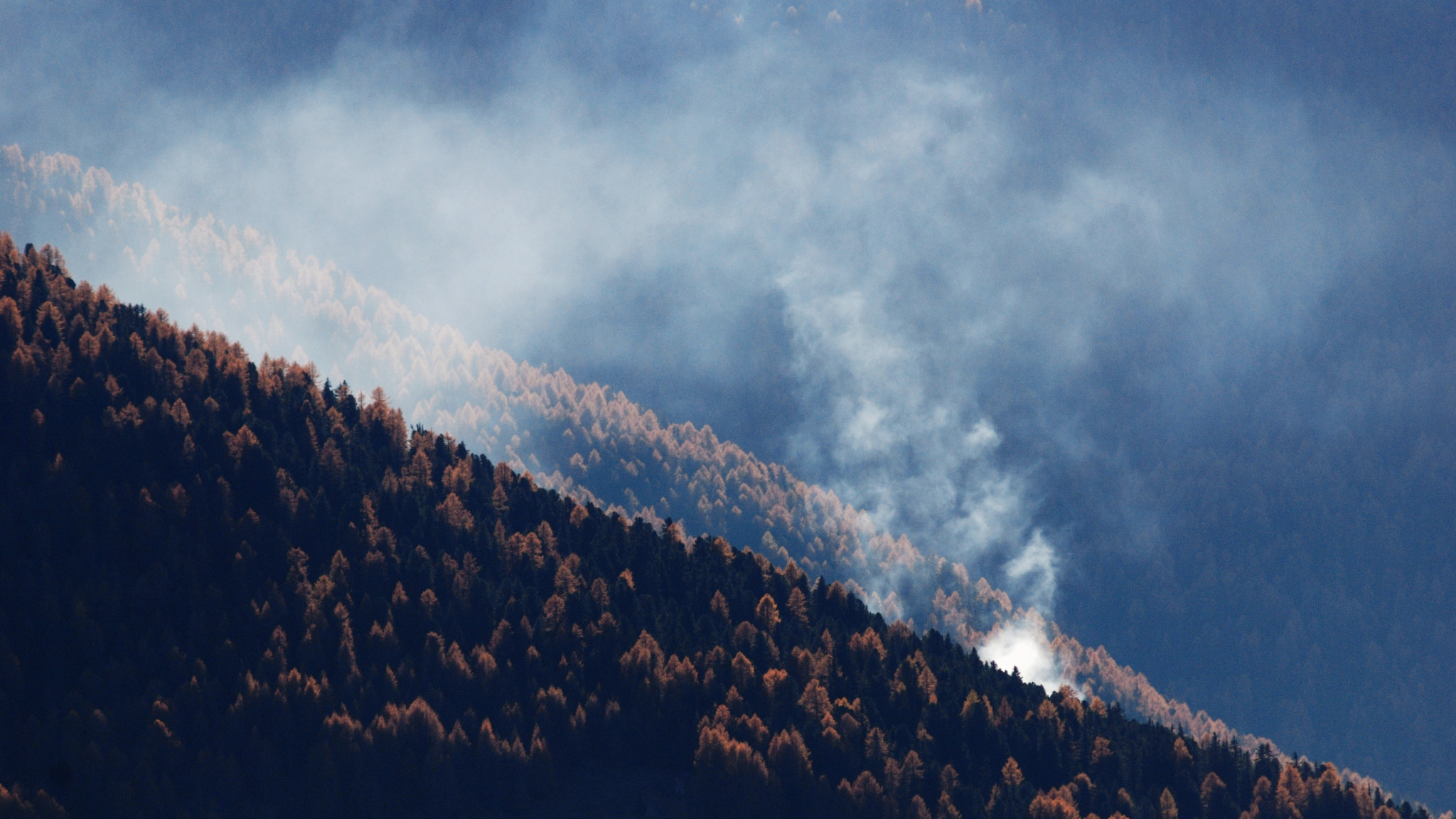 AF Zoom-Nikkor 75-300mm f/4.5-5.6 sample photo. Fire photography