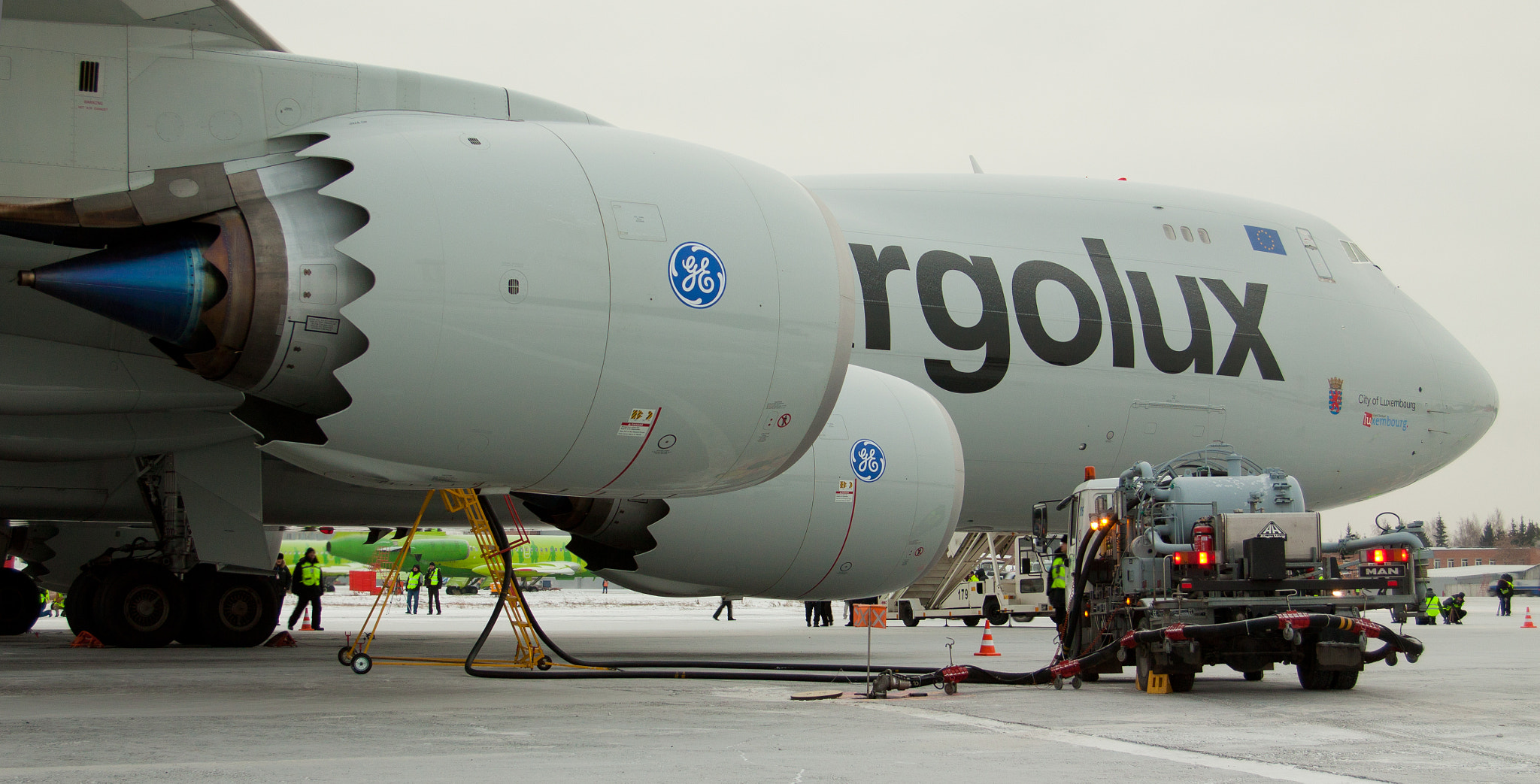 Canon EF 24-85mm F3.5-4.5 USM sample photo. Refueling photography