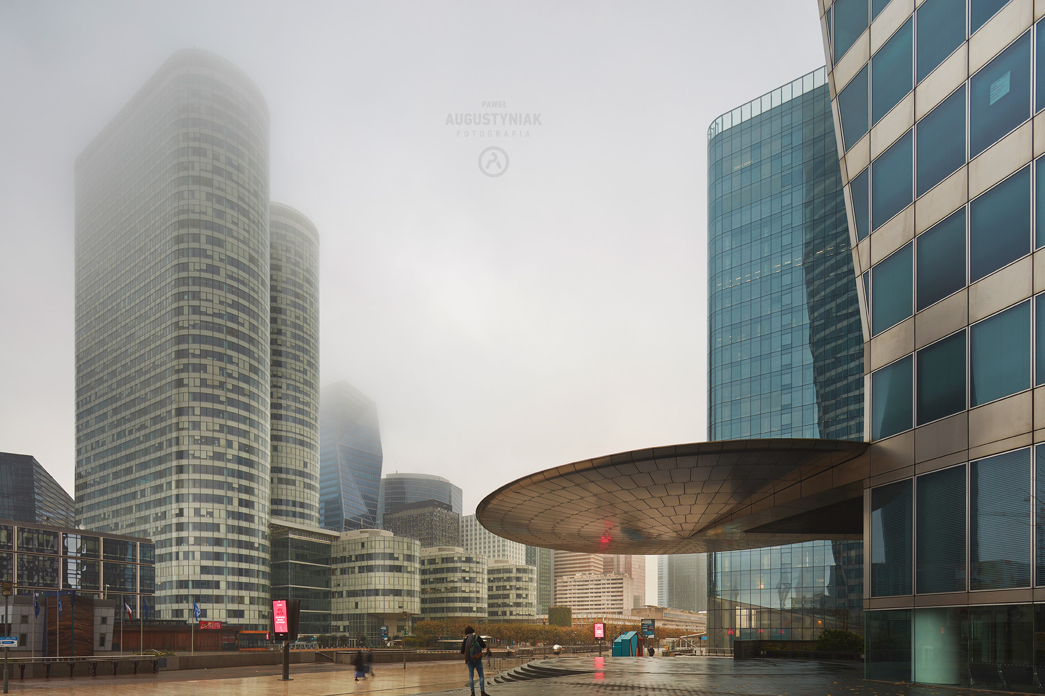 Canon EOS 5DS R + Canon TS-E 17mm F4L Tilt-Shift sample photo. La défense, paris, france photography