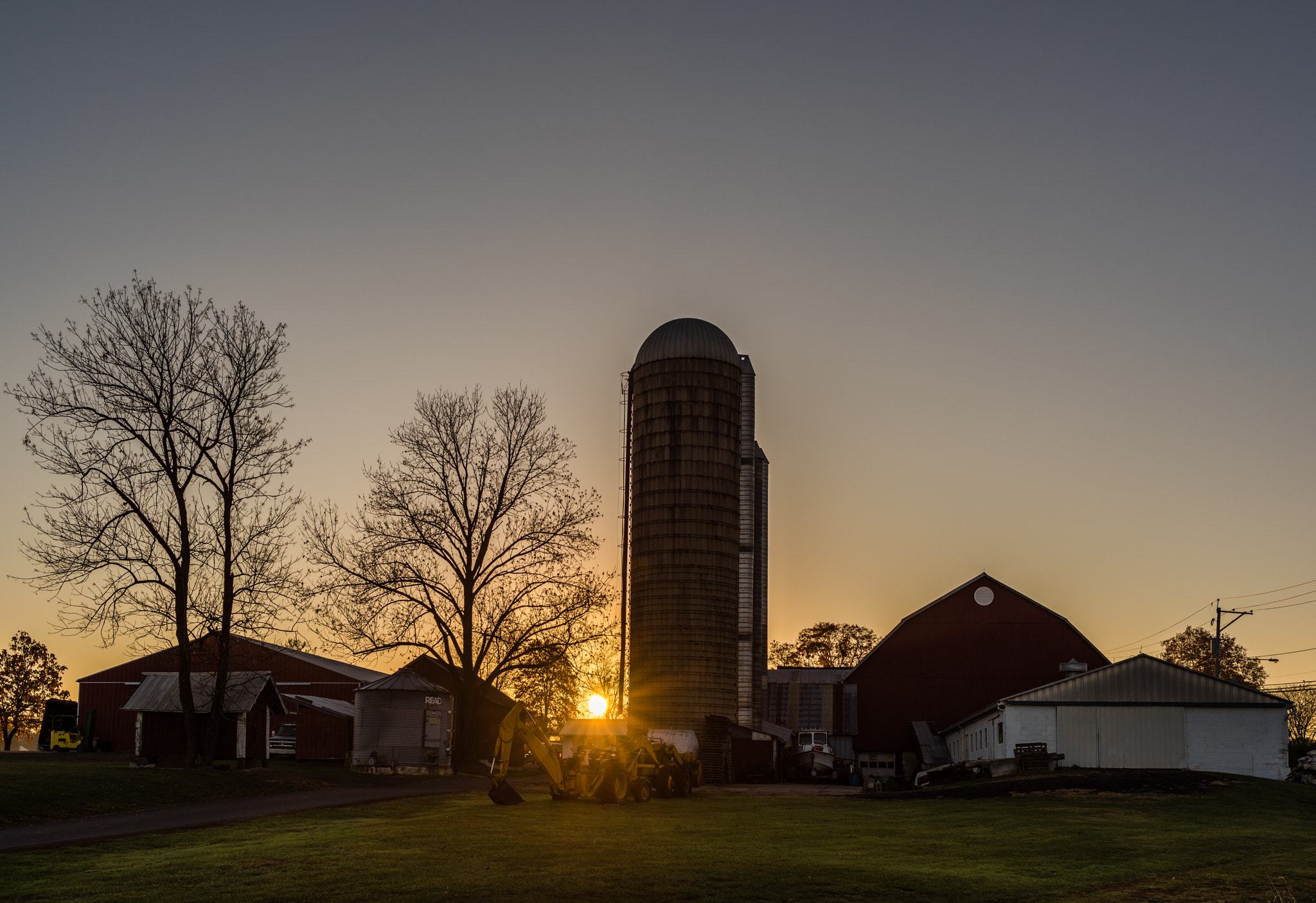 Nikon D810 sample photo. Sunrise on the farm photography