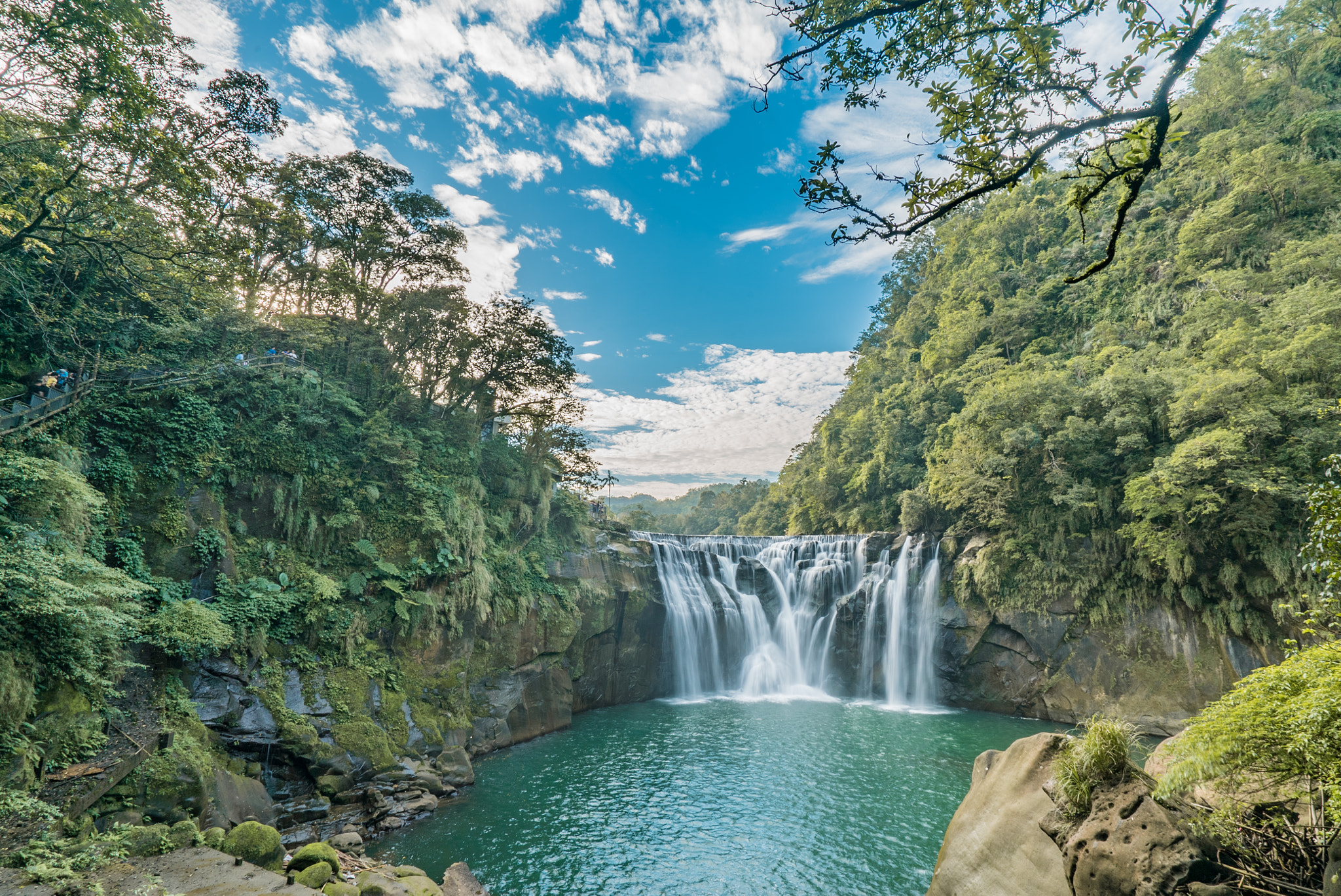 Sony a7S + Sony Vario-Tessar T* FE 16-35mm F4 ZA OSS sample photo. 十分瀑布 ten cent water fall photography