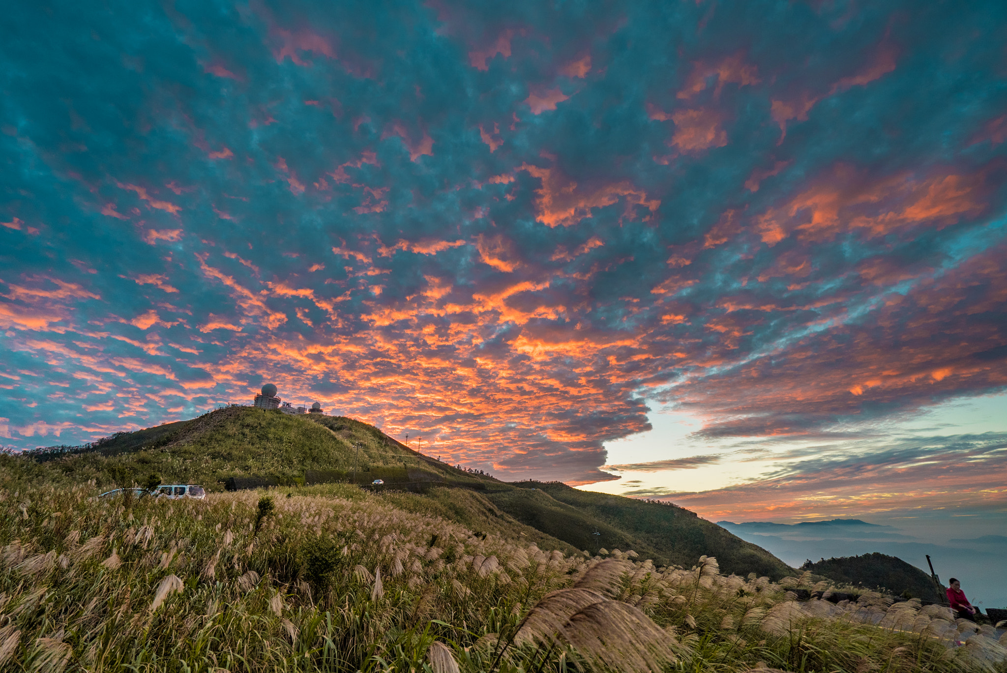 Sony a7S + Sony Vario-Tessar T* FE 16-35mm F4 ZA OSS sample photo. 五分山火山雲 five cent mountain photography