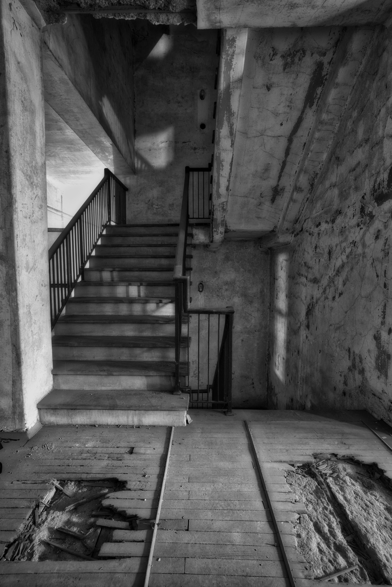 Leica Super-Elmar-M 18mm F3.8 ASPH sample photo. Stair photography