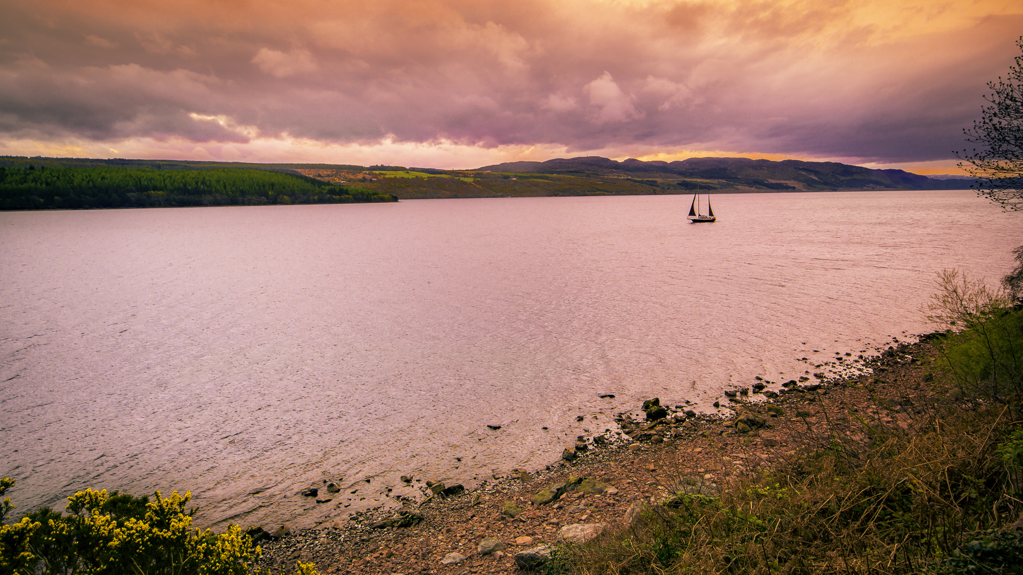 Minolta AF 28-80mm F3.5-5.6 II sample photo. Stormy weather photography