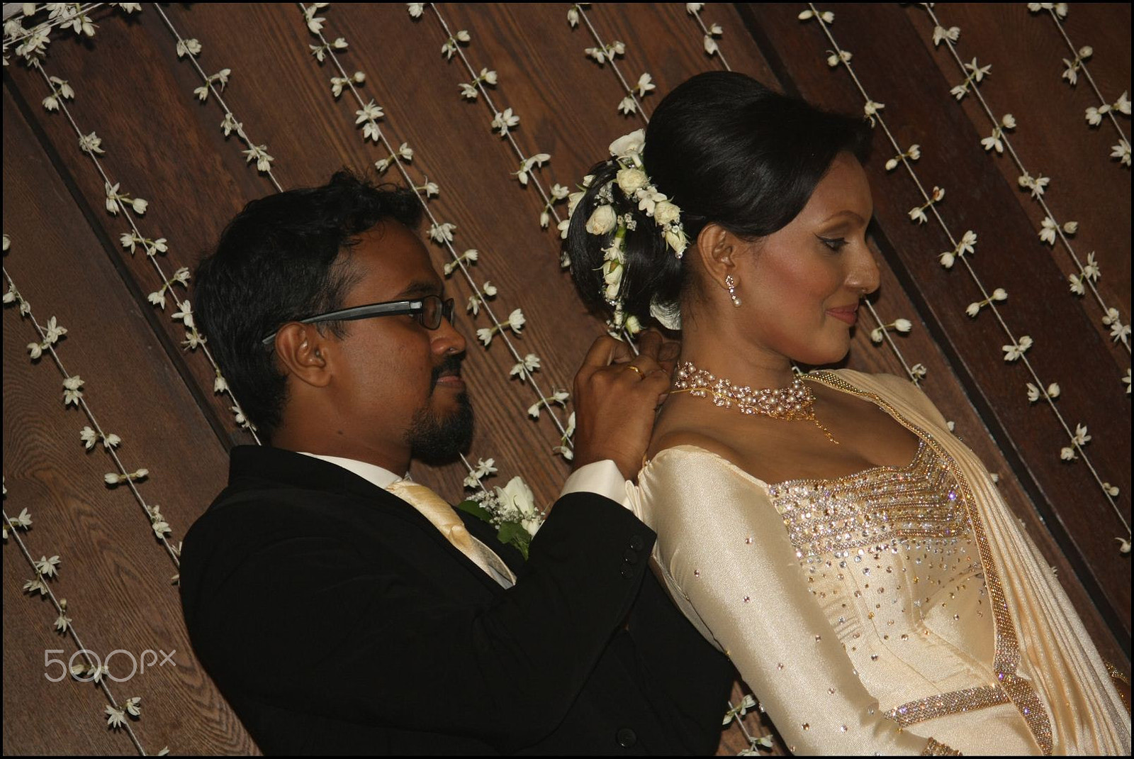 Canon EOS 1000D (EOS Digital Rebel XS / EOS Kiss F) sample photo. Wedding moments... photography