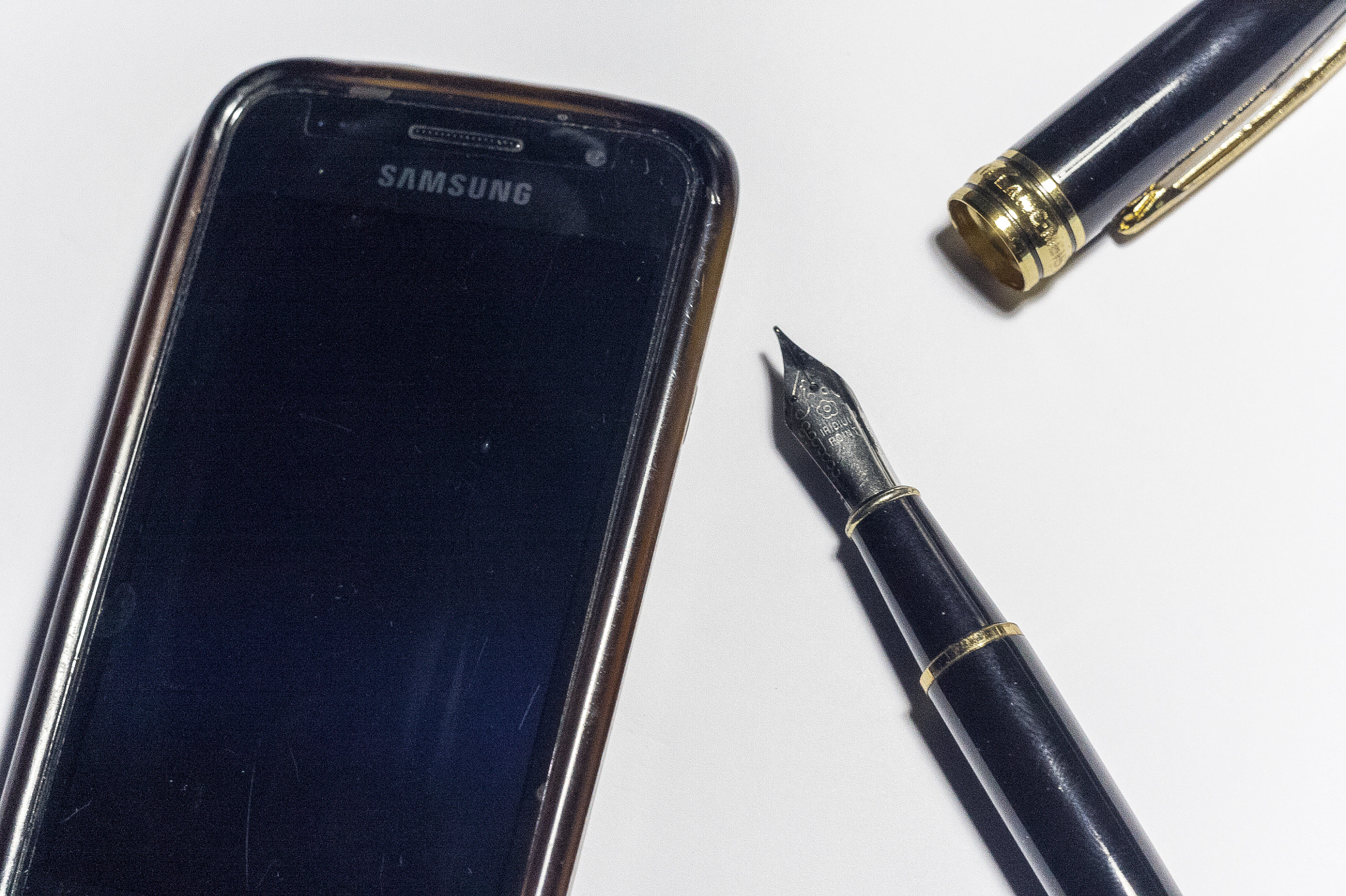 Canon EF 35-80mm f/4-5.6 sample photo. Phone vs pen photography