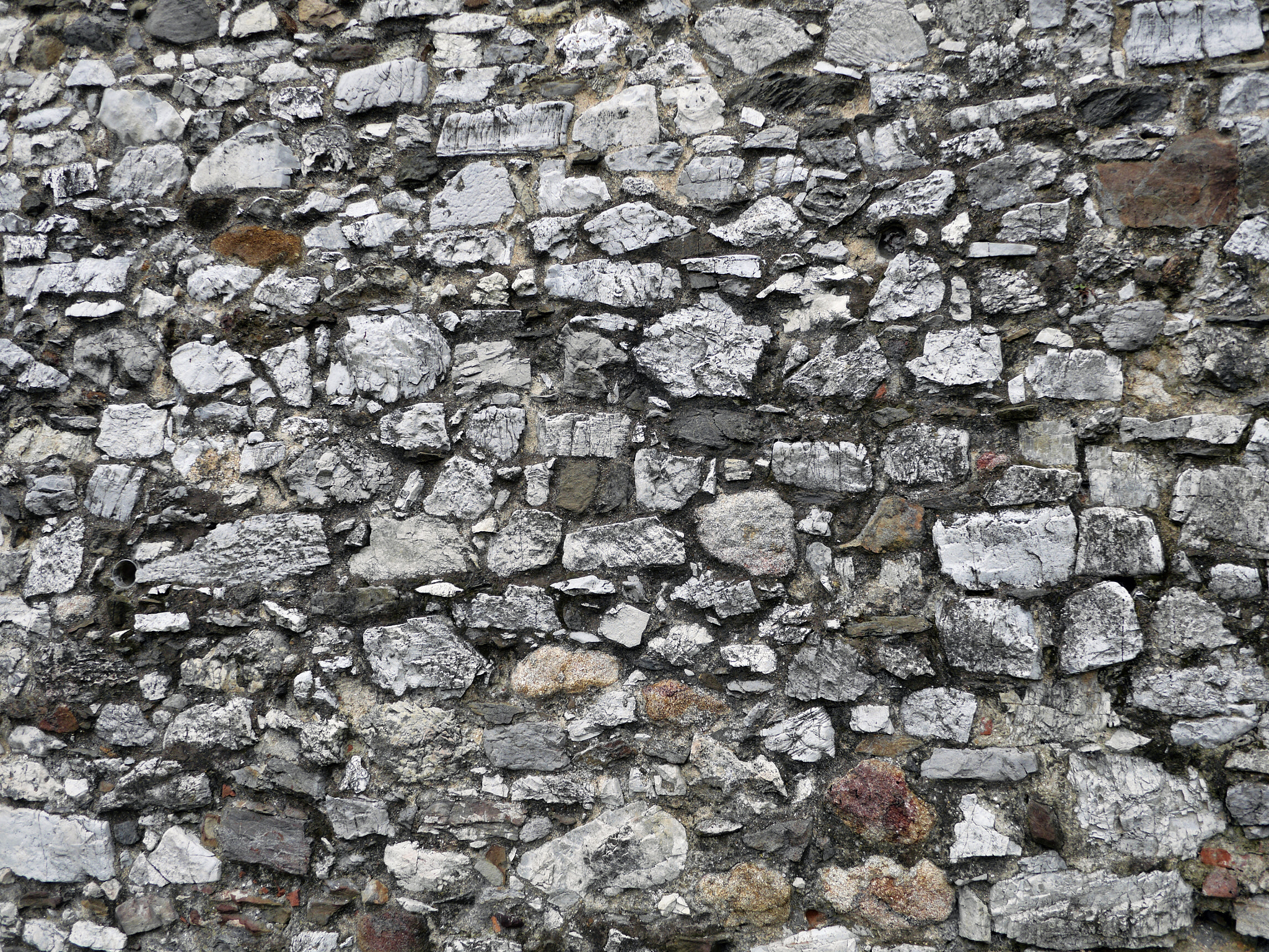 Panasonic Lumix DMC-GH3 + Panasonic Lumix G 14mm F2.5 ASPH sample photo. Old stone wall photography