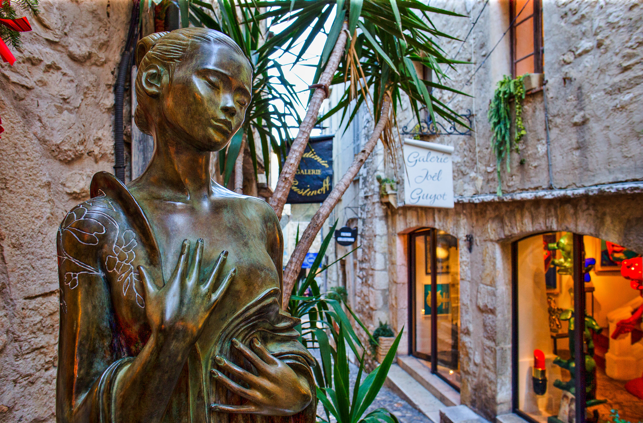 Canon EF 24mm F2.8 IS USM sample photo. Saint paul de vence photography